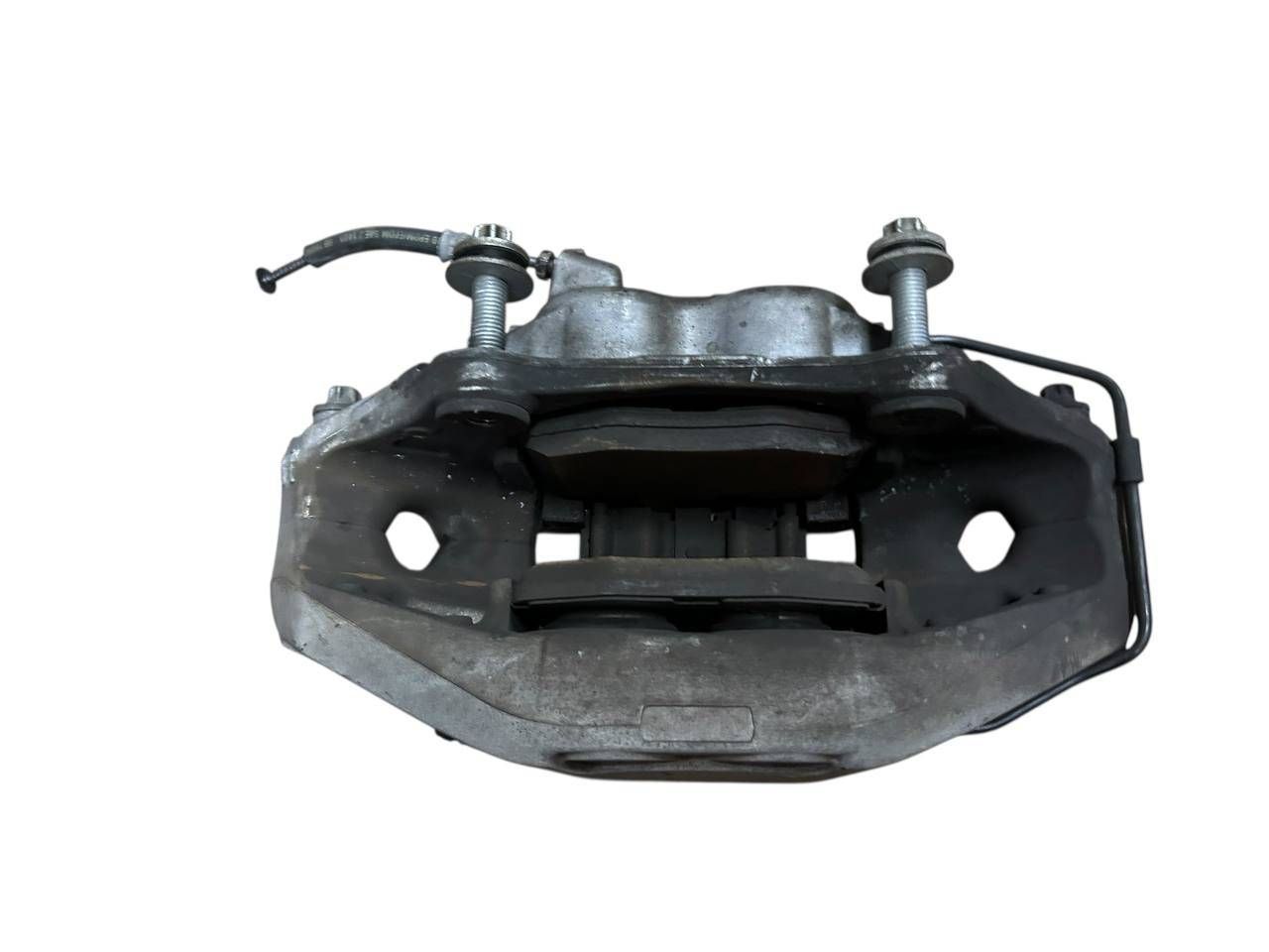 BMW 7 (G11 / G12) Front brake caliper BMW 7 SERIES Front brake caliper OEM 3411689127...