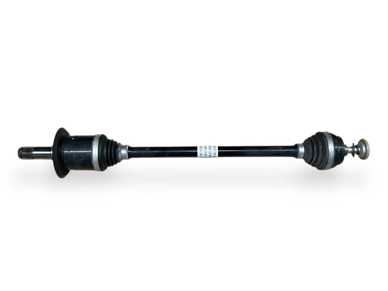 BMW 4 (G22 / G23 / G26)  Rear driveshaft BMW 4 SERIES Rear driveshaft OEM 8482603

Part ...