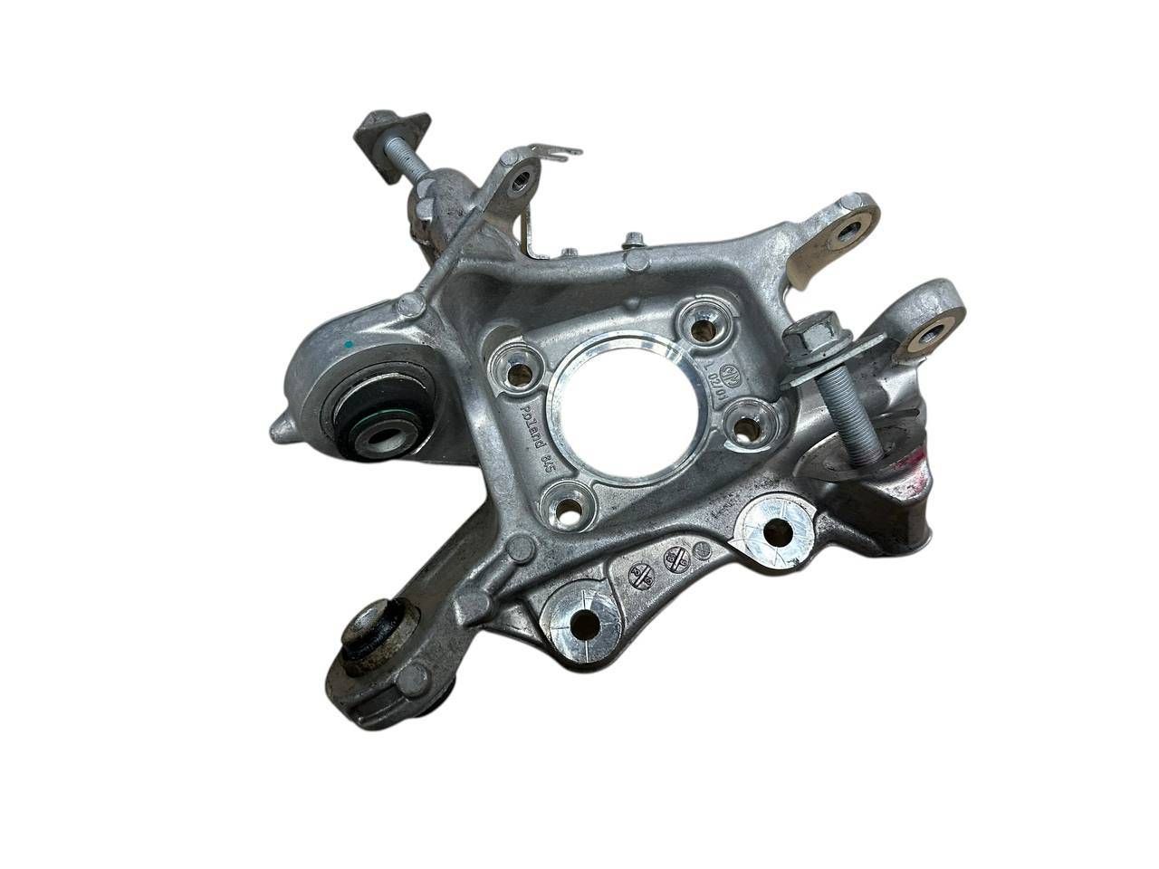 BMW 3 (G20 / G21) Rear wheel hub spindle/knuckle BMW 3 SERIES Rear wheel hub spindle/knuckle OEM...
