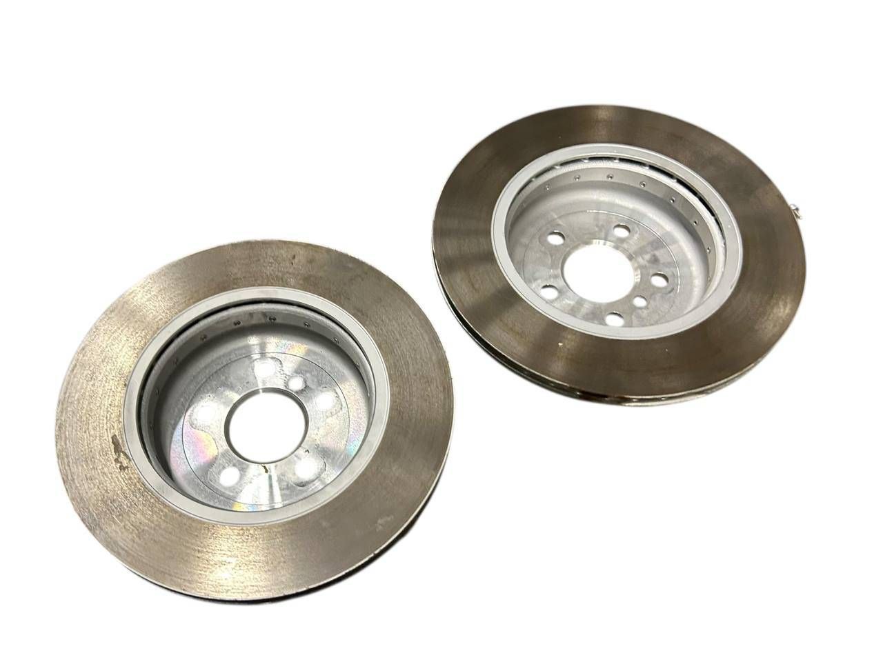 BMW X6 (G06) Rear brake disc BMW X6 Rear brake disc OEM 34206883979

Part co...