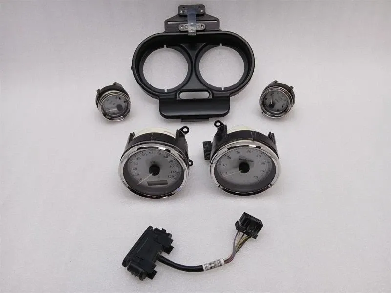 Instrument Cluster Speedometer Brand/Model: HARLEY-DAVIDSON TOURING
Year: 2012...