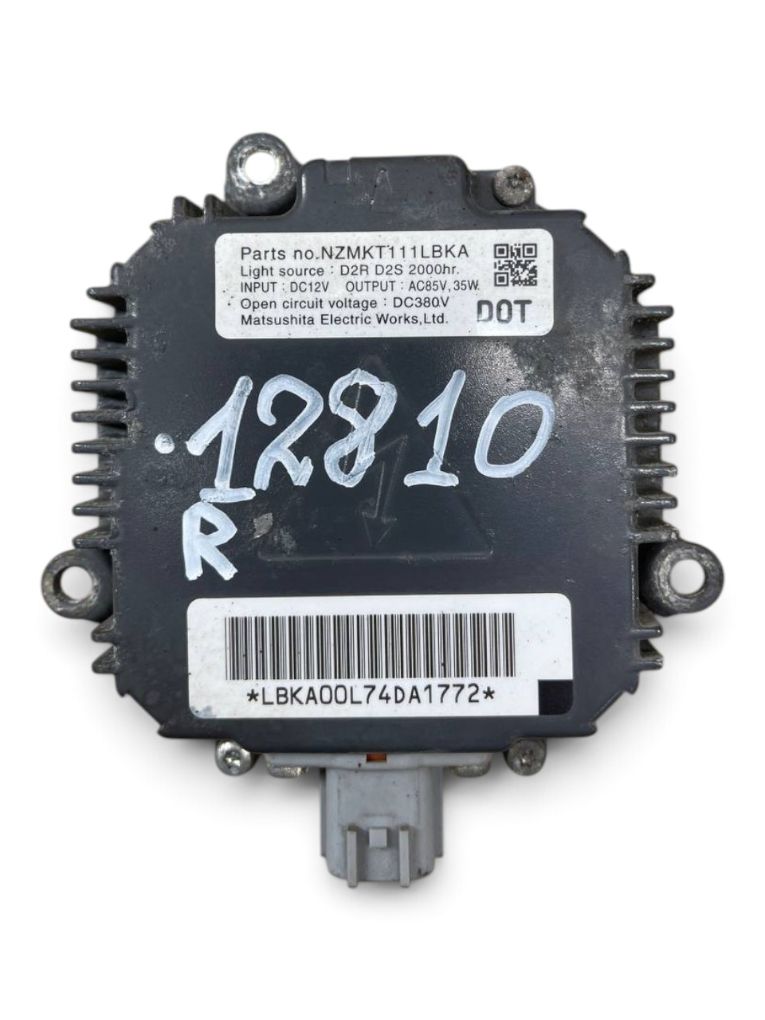 Mazda CX-7 Xenon control unit right NZMKT111LBKA Xenon control unit right MAZDA CX-...
