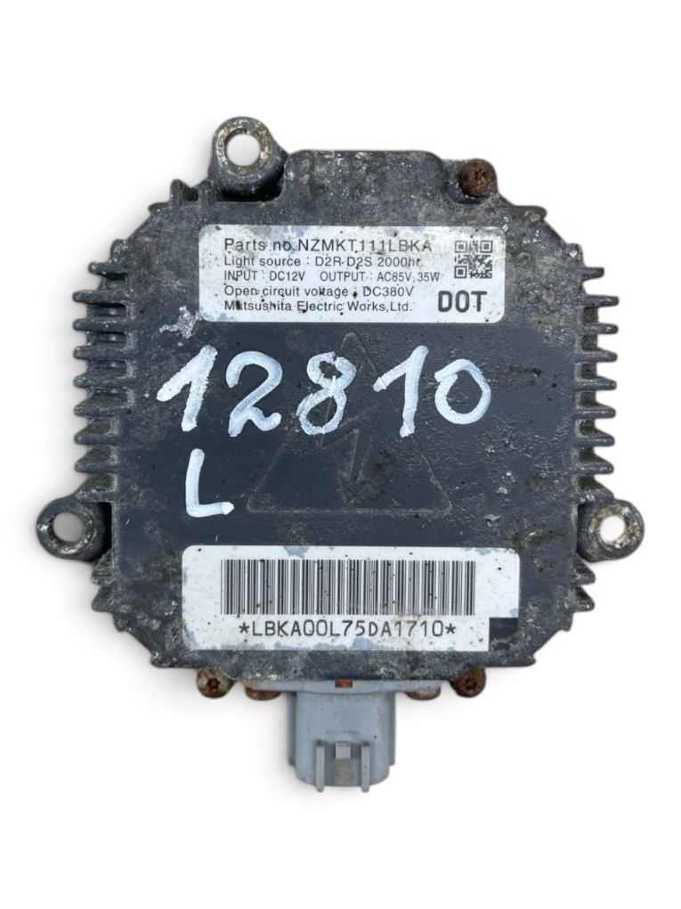 Mazda CX-7 Xenon control unit left NZMKT111LBKA Xenon control unit left MAZDA CX-7...