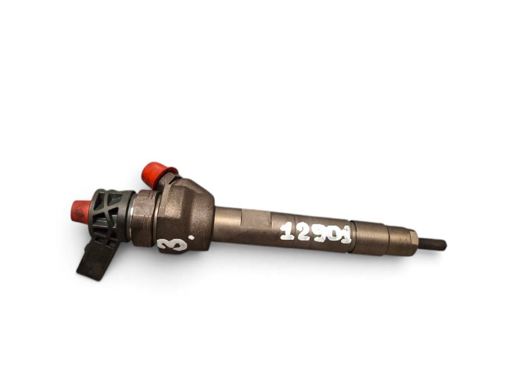 BMW 5 (E60 / E61) Fuel Injector BMW 5 Series Fuel Injector 7810702

Part codes:...
