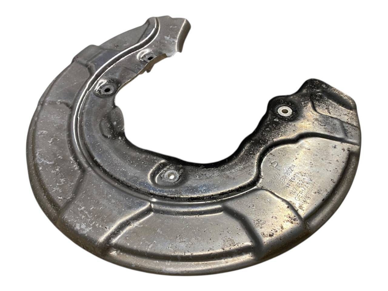 BMW 5 (G30 / G31) Rear brake disc plate dust cover BMW 5 SERIES Rear brake disc plate dust cover O...