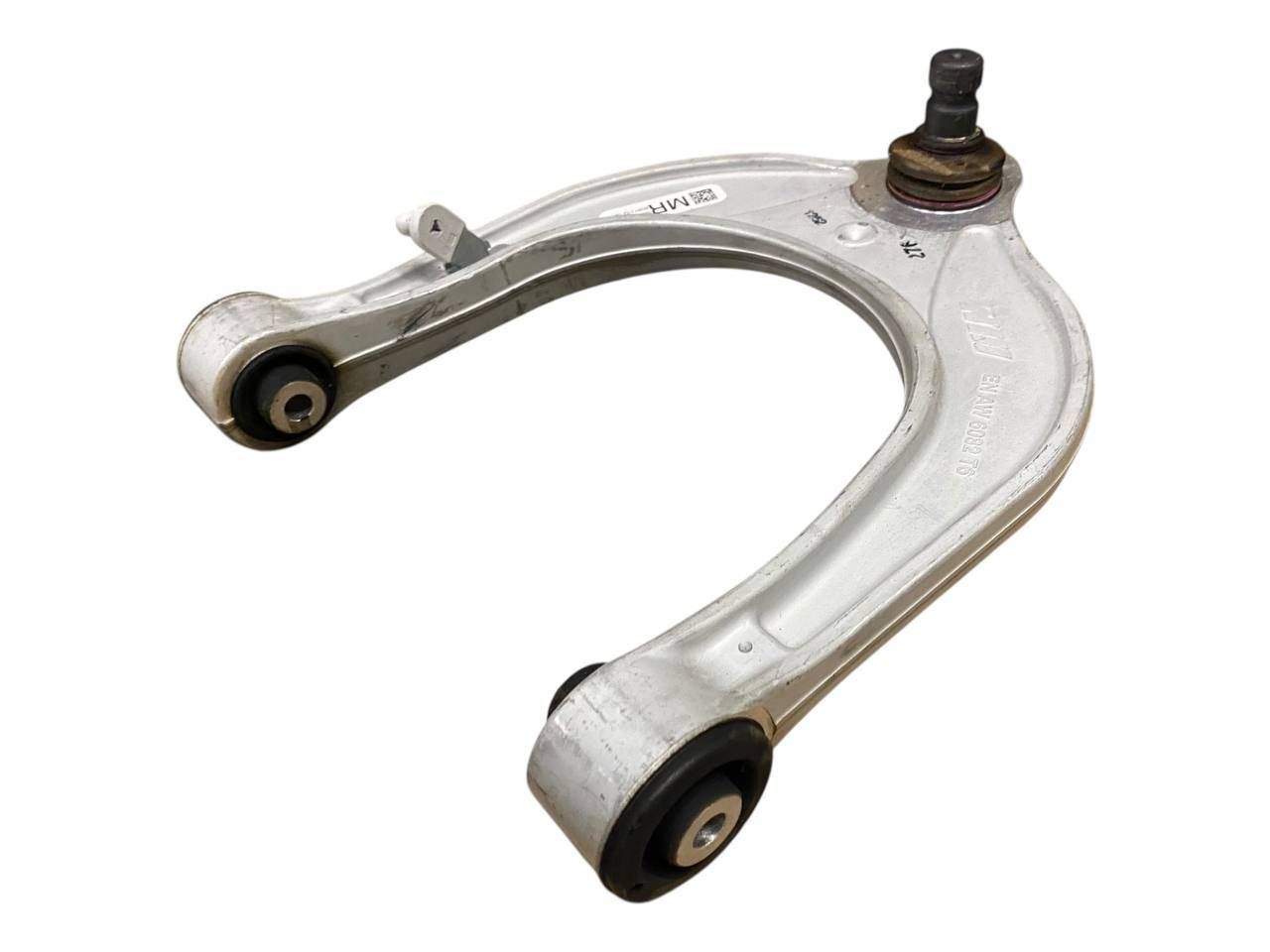 BMW X5 (G05) Front upper control arm/wishbone BMW X5 Front upper control arm/wishbone OEM 809...