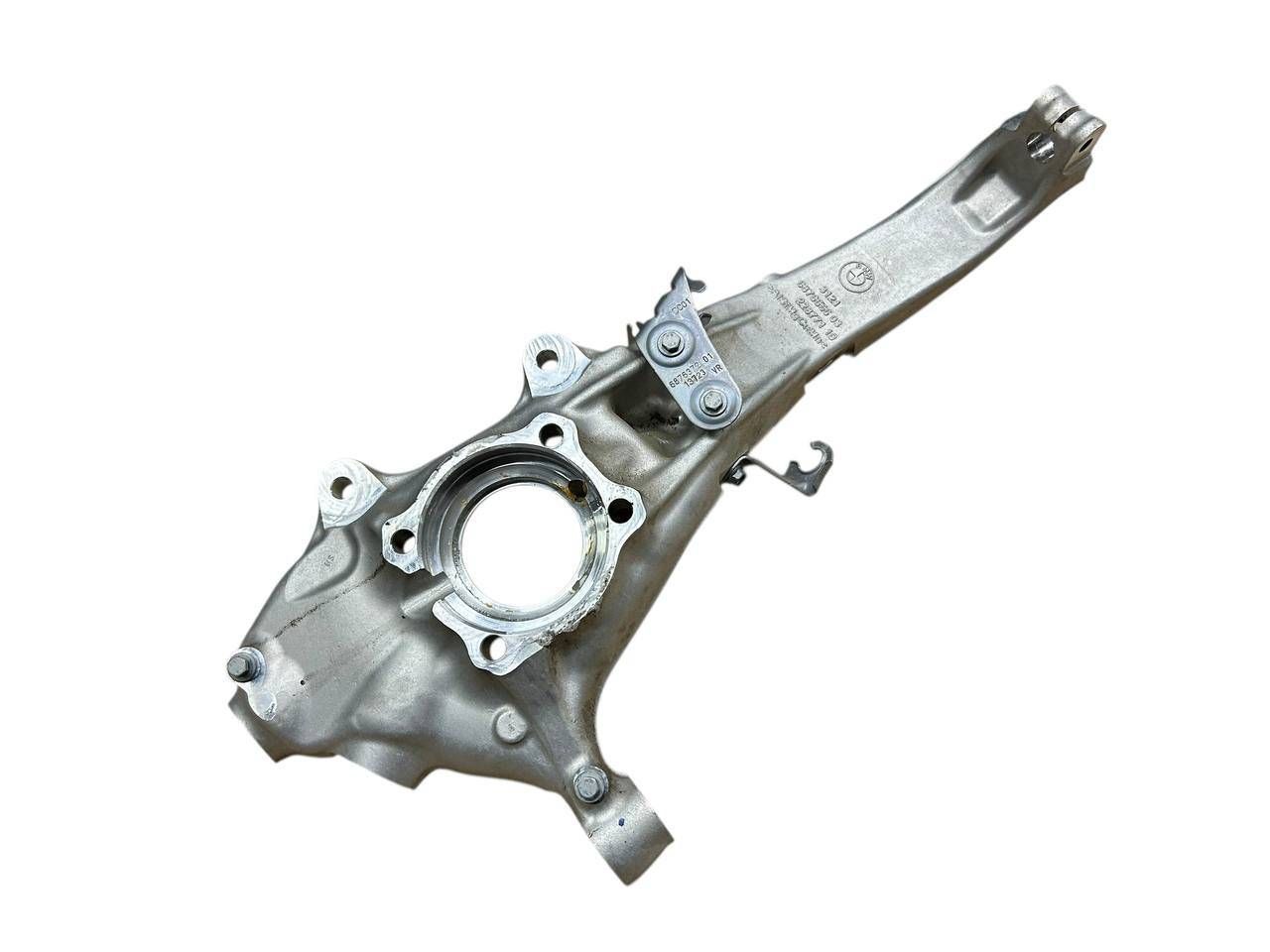 BMW X5 (G05) Front wheel hub spindle knuckle BMW X5 Front wheel hub spindle knuckle OEM 6876...
