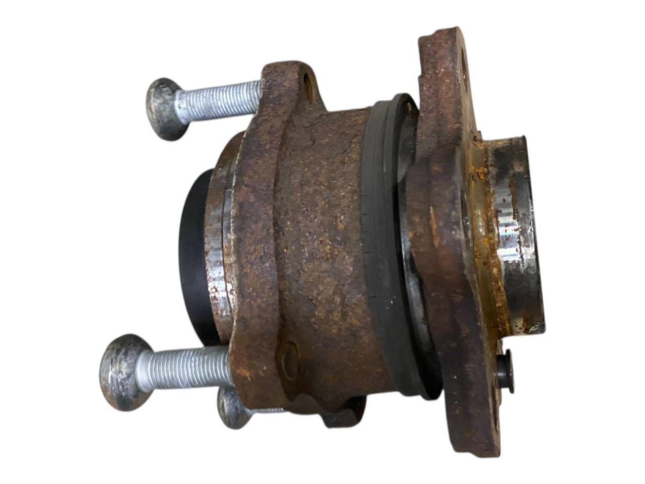 BMW X5 (G05) Rear wheel ball bearing BMW X5 Rear wheel ball bearing OEM 31206864572
...