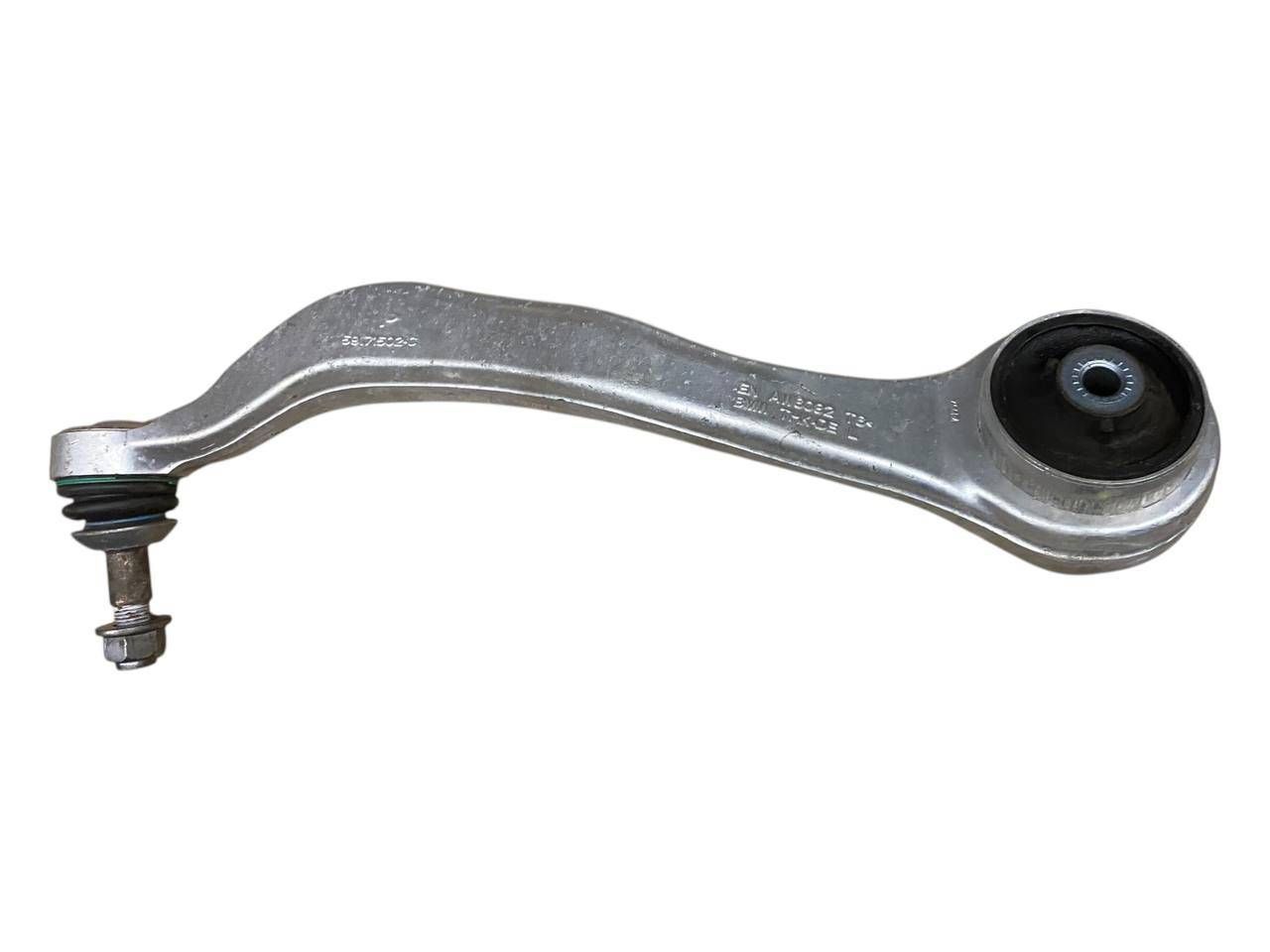 BMW 3 (G20 / G21) Front control arm BMW 3 SERIES Front control arm OEM 6894661

Par...