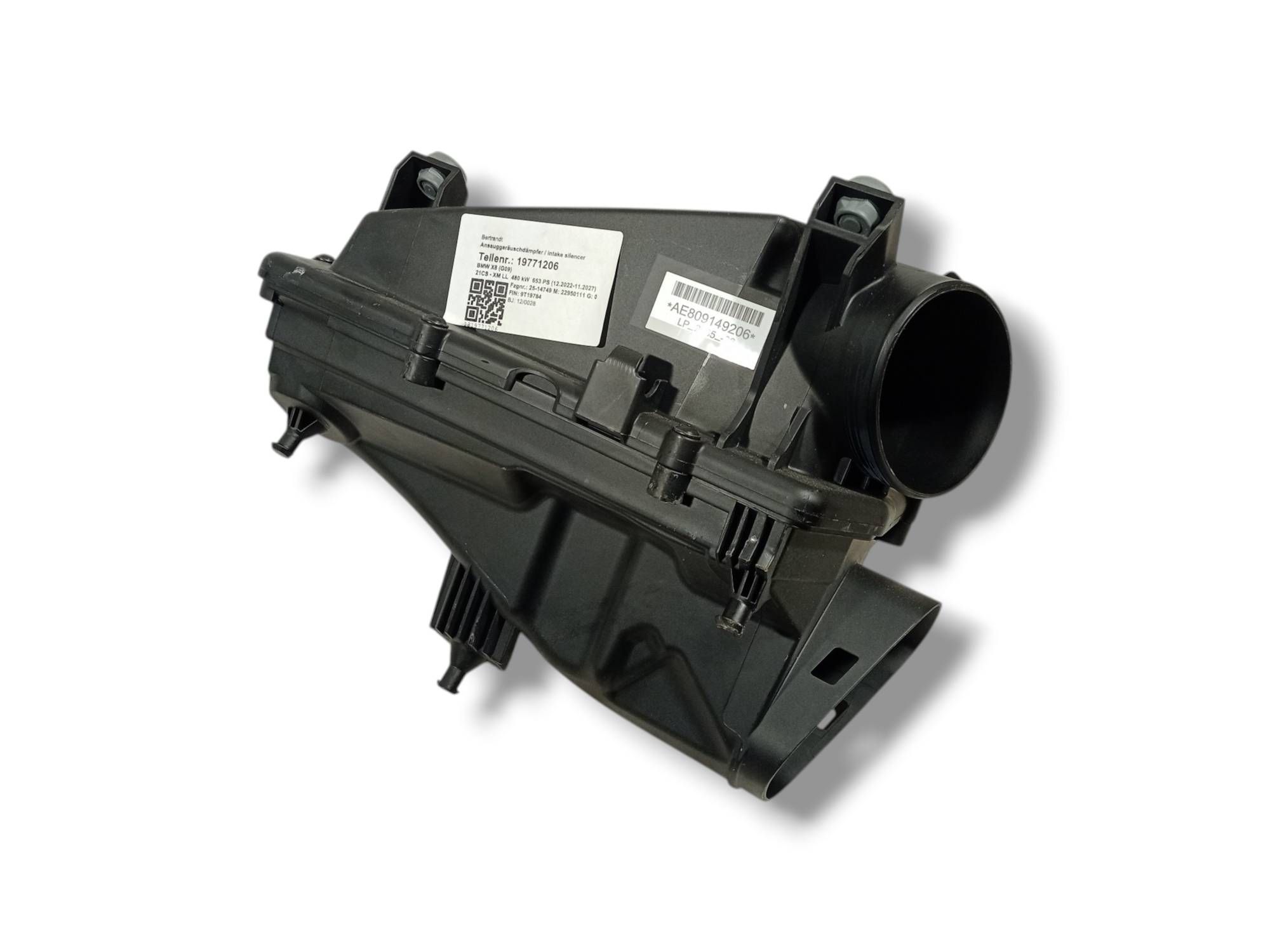 BMW X5 (G05) Air filter box  BMW X5 Air Filter Box OEM 13719845090

Part cod...