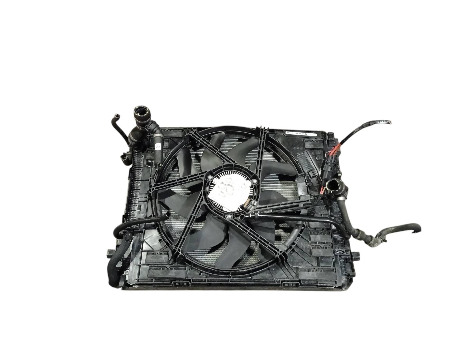 BMW 3 (G20 / G21) Coolant radiator BMW 3 SERIES Coolant radiator OEM 17115A54040

...