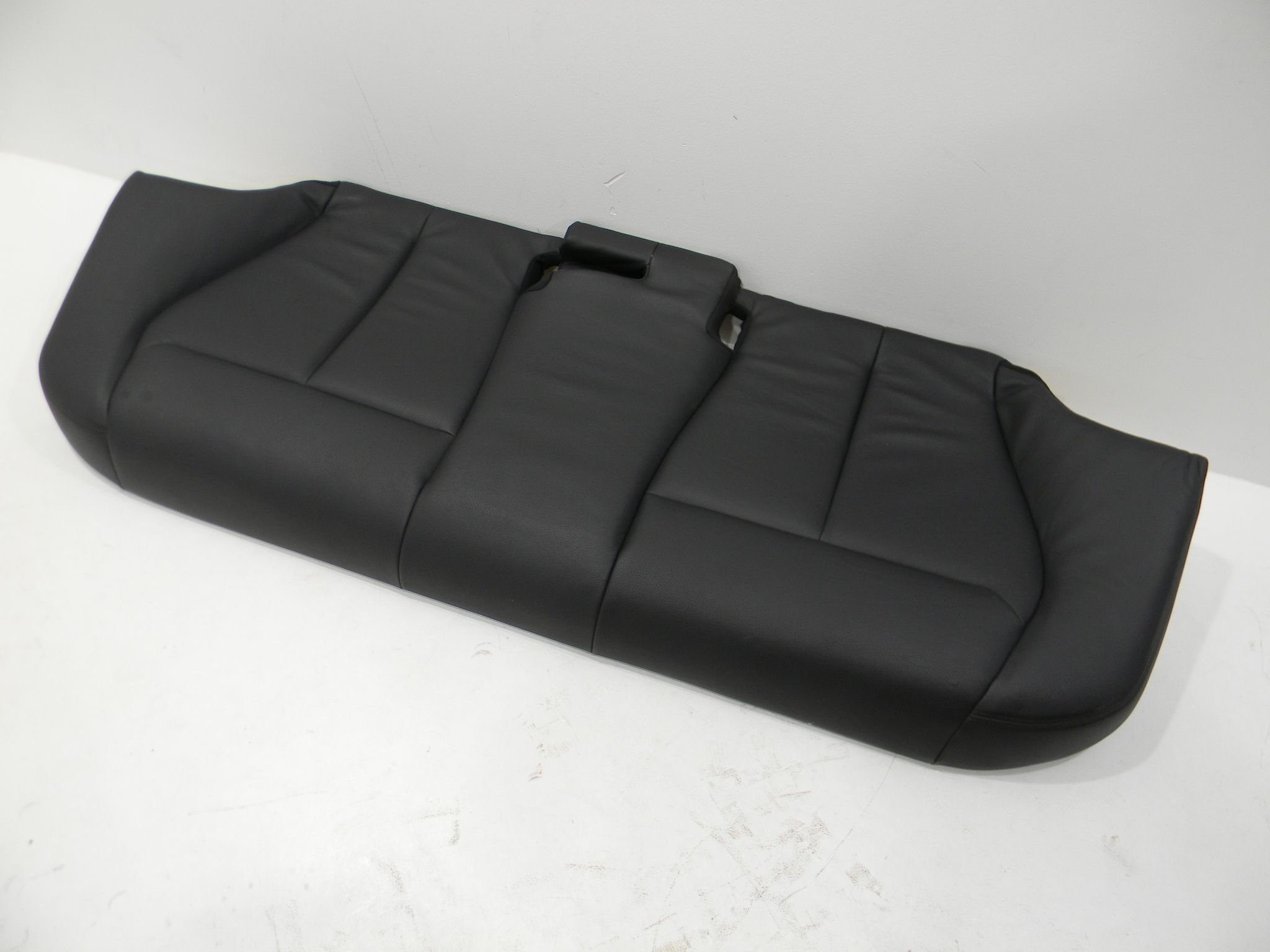 BMW 3 (F30 / F31) F20 F21 BMW 3 SERIES F20 F21 OEM F164135

Part codes: F...