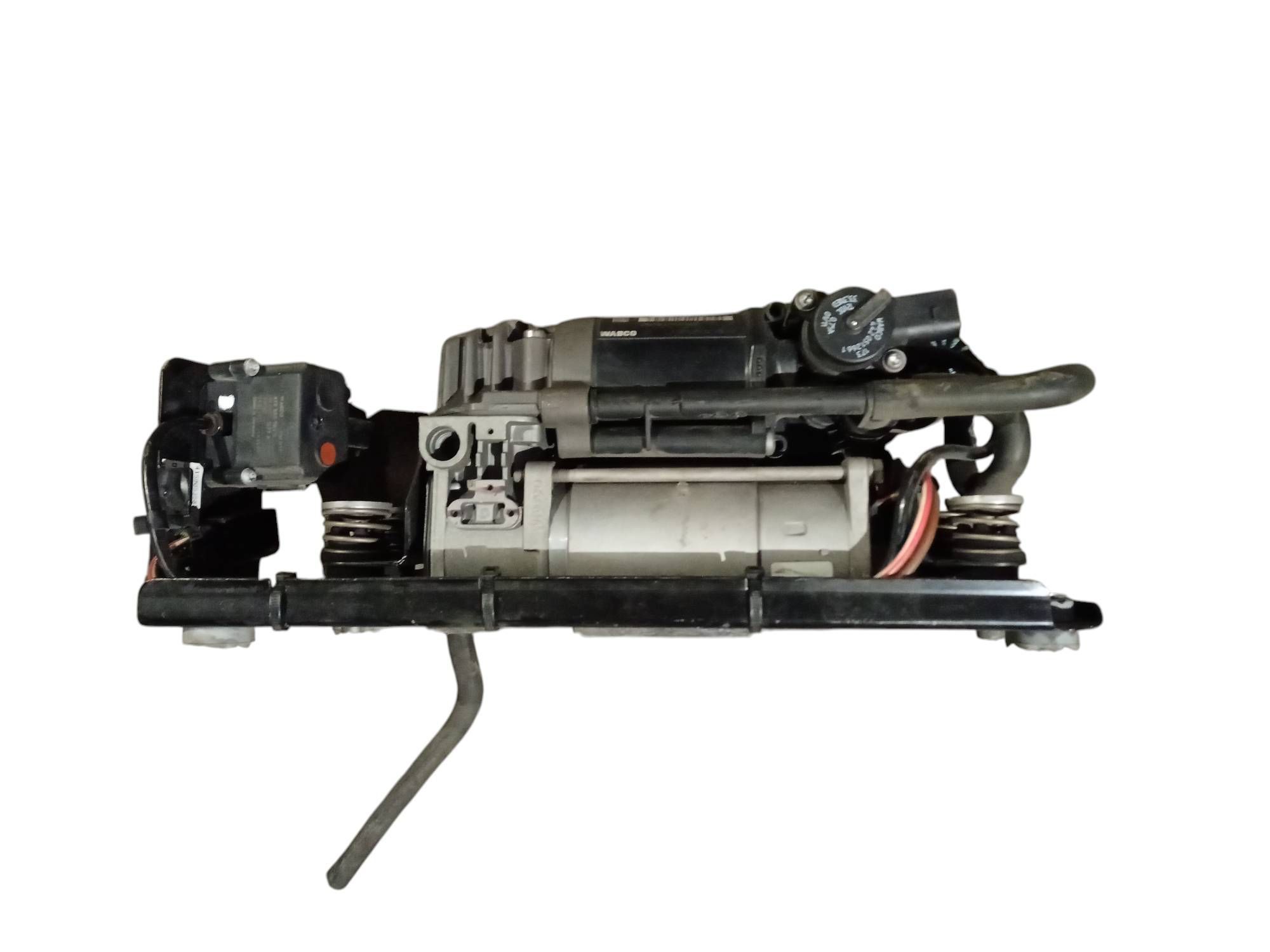 BMW 7 (G11 / G12) Air suspension compressor/pump BMW 7 SERIES Air suspension compressor/pump OEM...