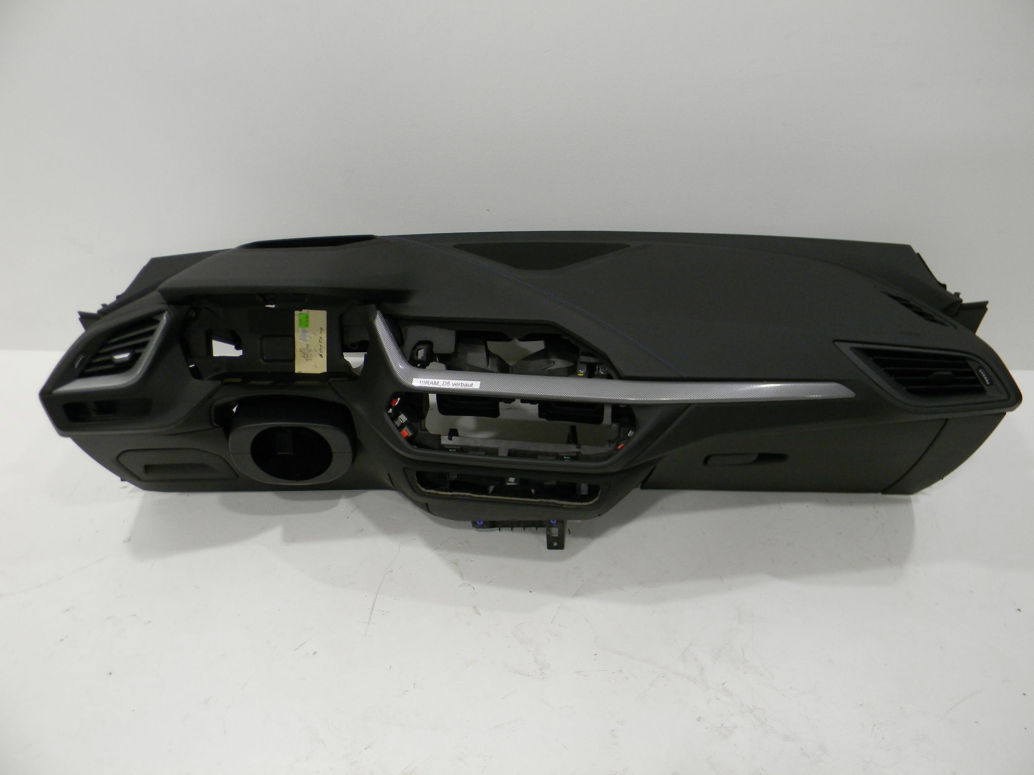 BMW 2 (F44) Dashboard