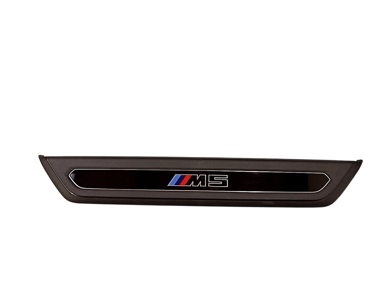 BMW 5 (G30 / G31) Front sill trim cover BMW M5 Front sill trim cover OEM 51477886679

P...