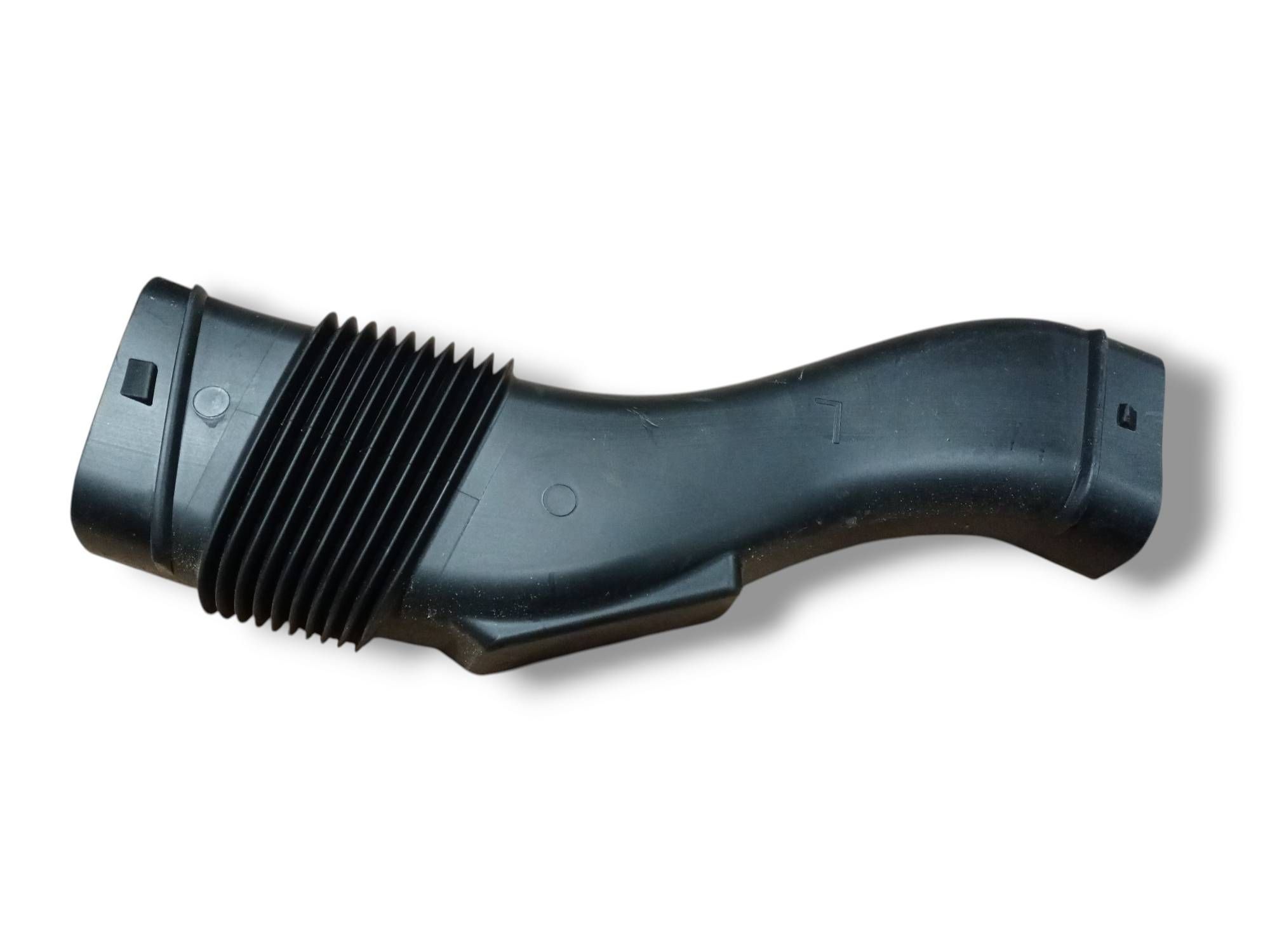 BMW X6 (G06) Air intake hose/pipe BMW X6 Air intake hose/pipe OEM 13718091869

Pa...