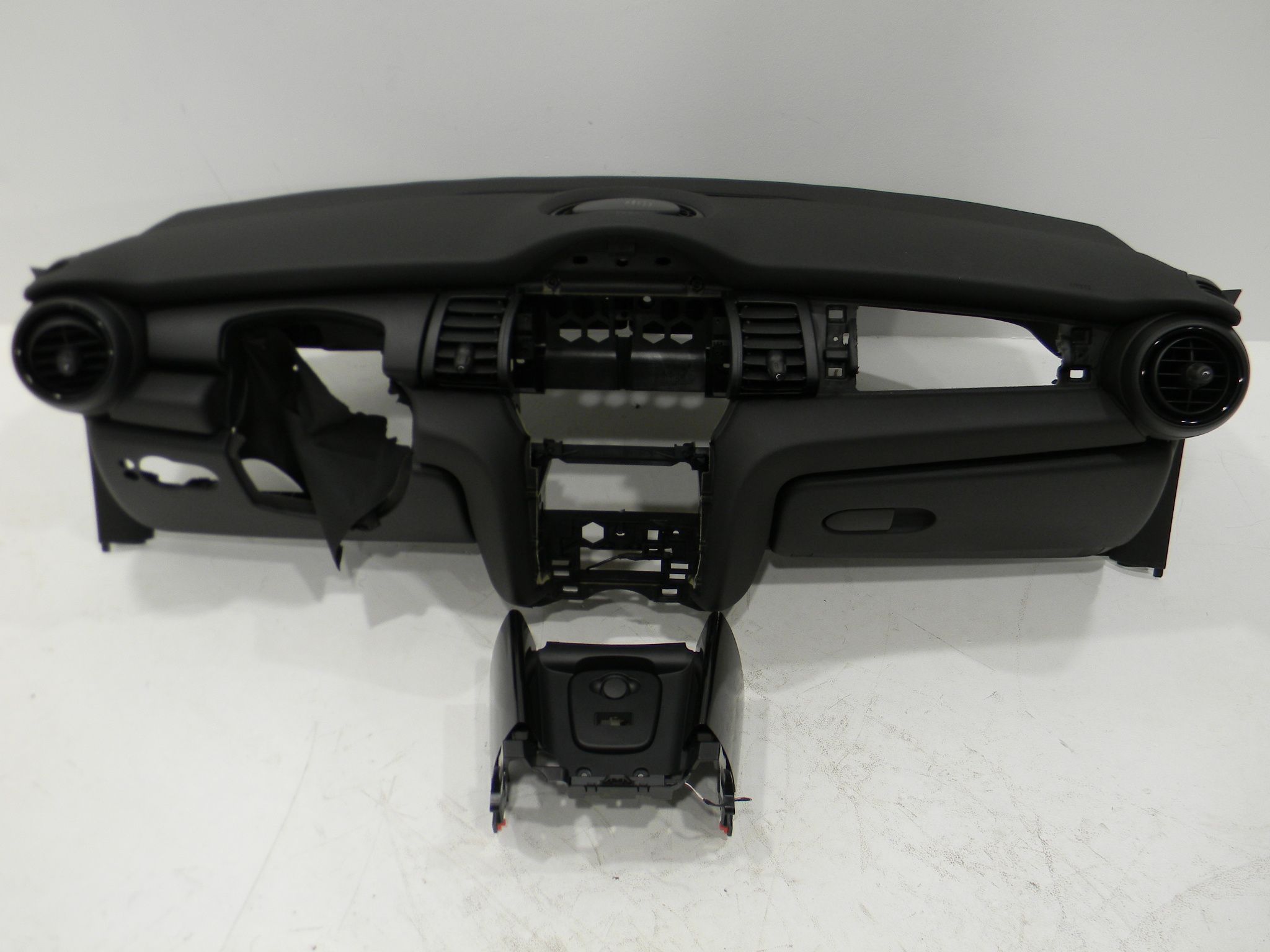BMW 5 / i5 (G60 / G61) Armaturenbrett / Dashboard BMW MINI Cabrio F57, MINI F55, MINI F56 Armatur...