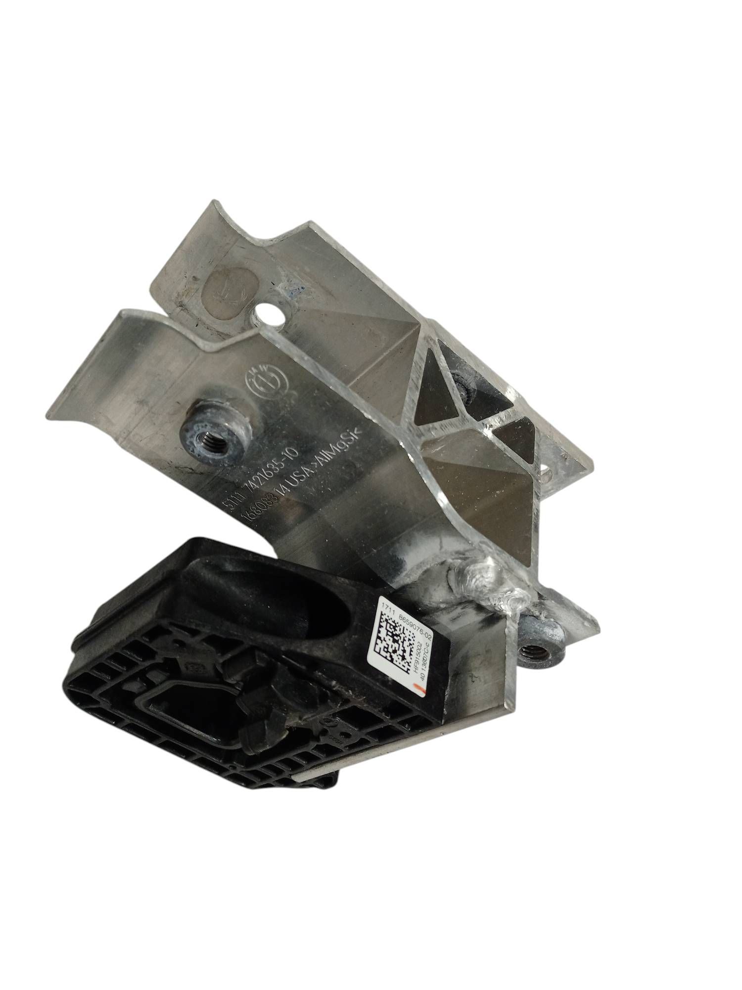 BMW X5 (G05) Radiator support slam panel bracket BMW X5 Radiator support slam panel bracket OEM ...