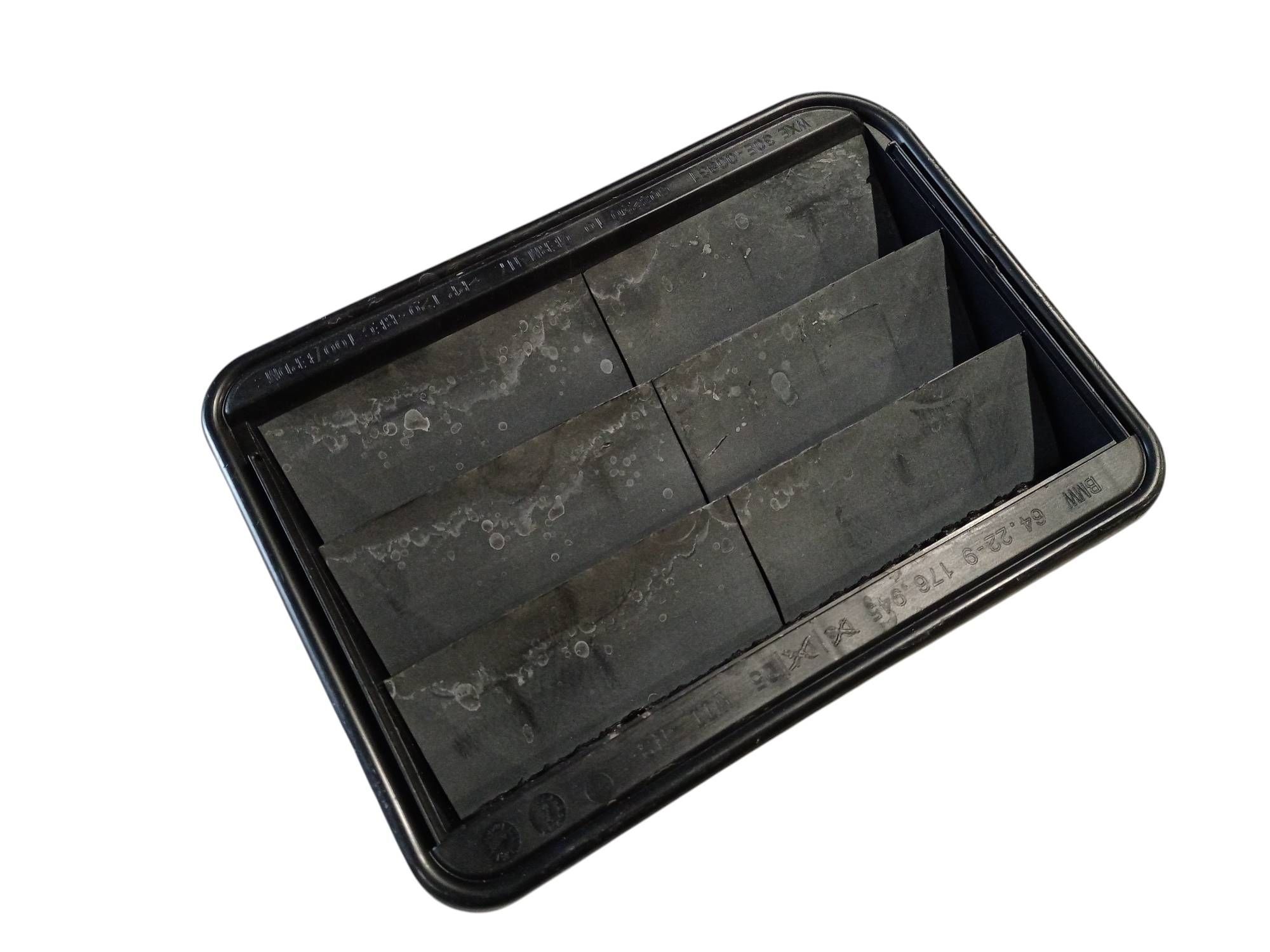 BMW 3 (F30 / F31) Quarter panel pressure vent BMW 3 SERIES Quarter panel pressure vent OEM 64...