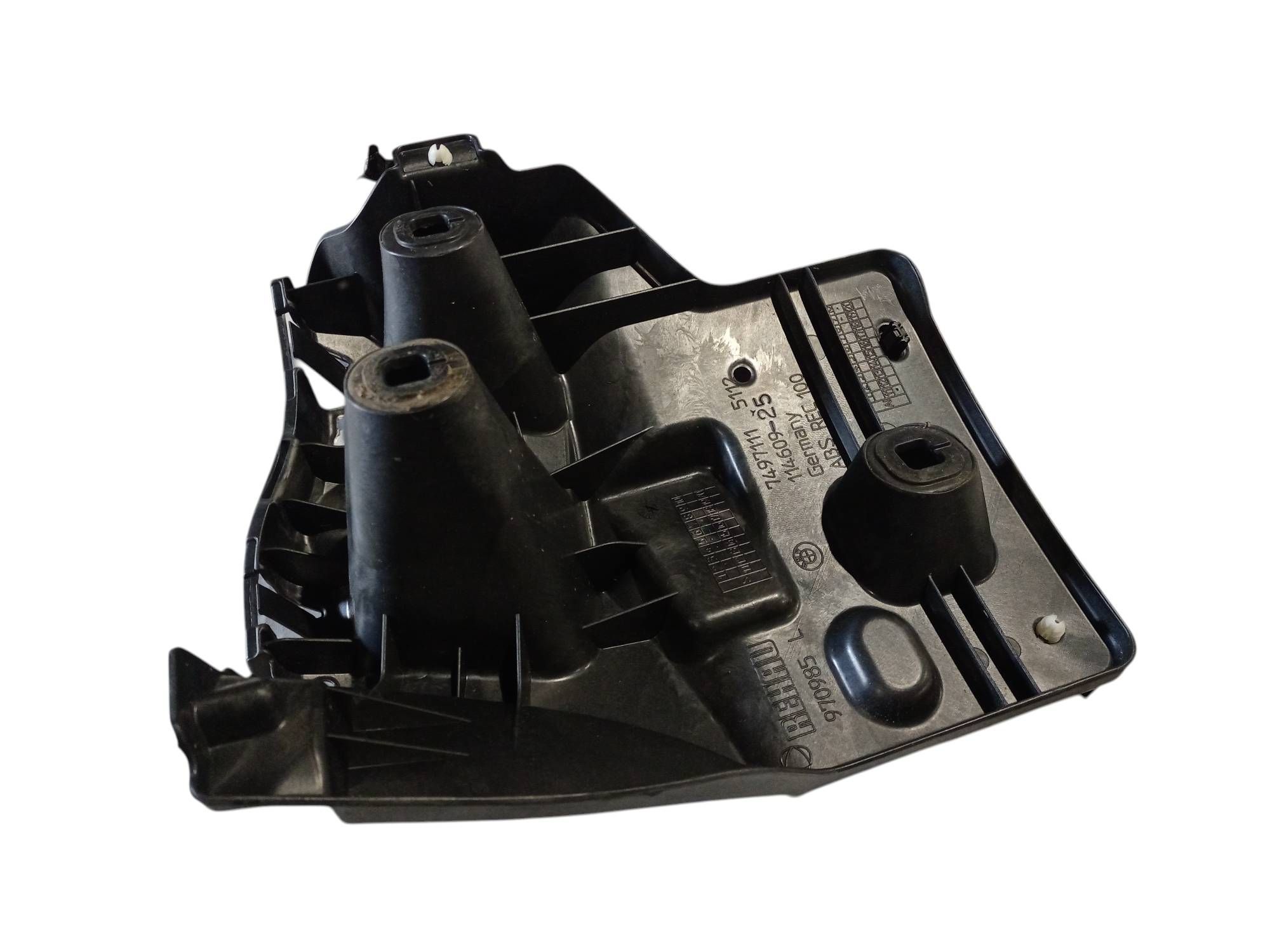 BMW 4 (G22 / G23 / G26)  Rear bumper mounting bracket