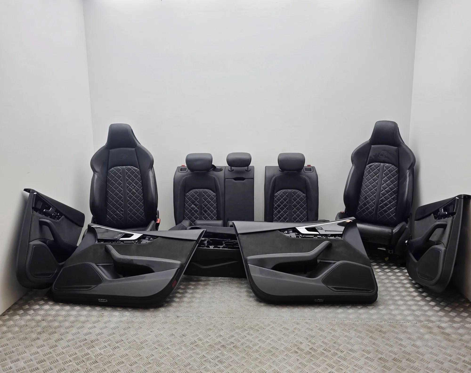 Audi A4 (B9) Interior Seats W/ Door Cards Kit 8W0867118, 8W0867487, 8W0867488, 8W0885375R, 8W...