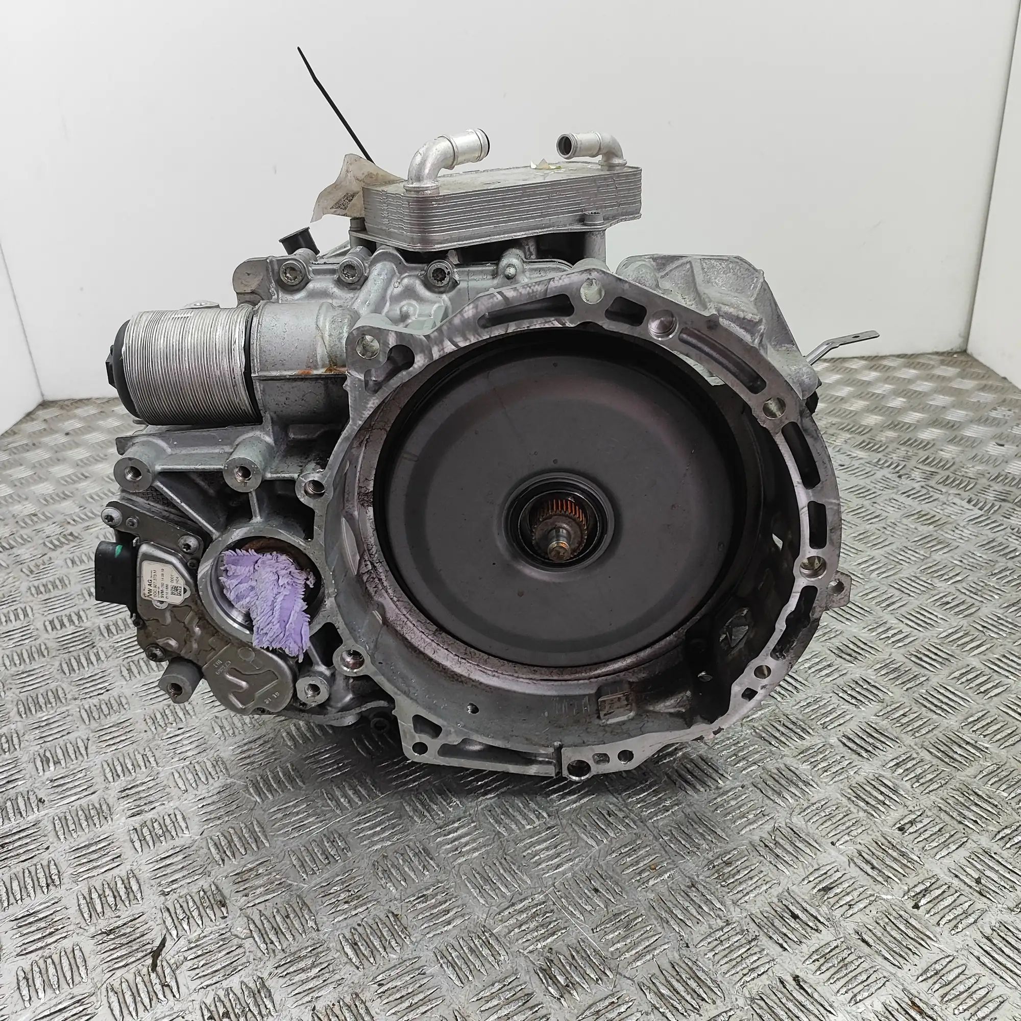 Audi Q3 (F3) Gearbox UAY Gearbox AUDI Q3 (F3) (2018-...)

Part codes...