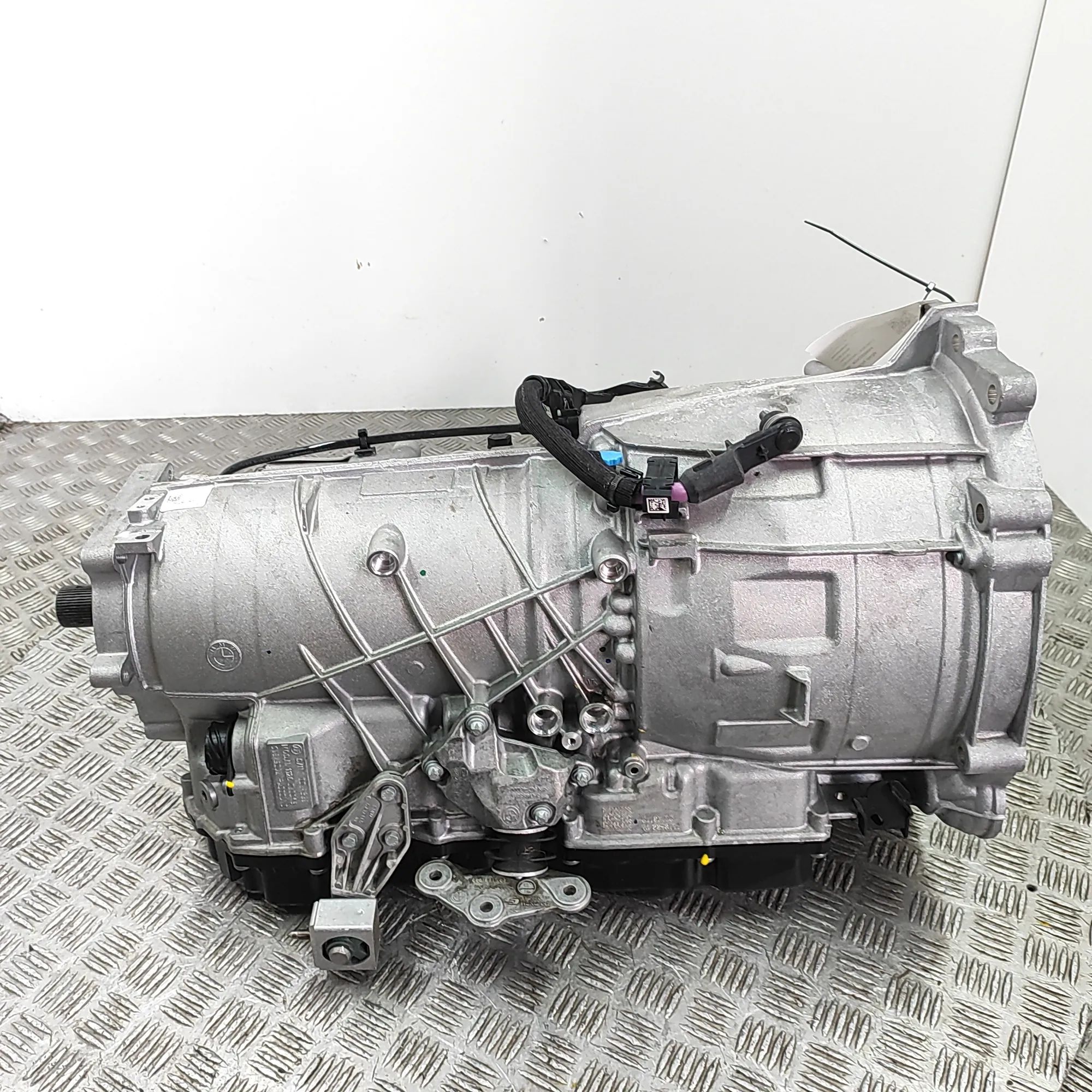 BMW X6 (G06) Gearbox GN8X-80DZ, 5A9A777, GN8X80DZ Gearbox BMW X6G06 ...