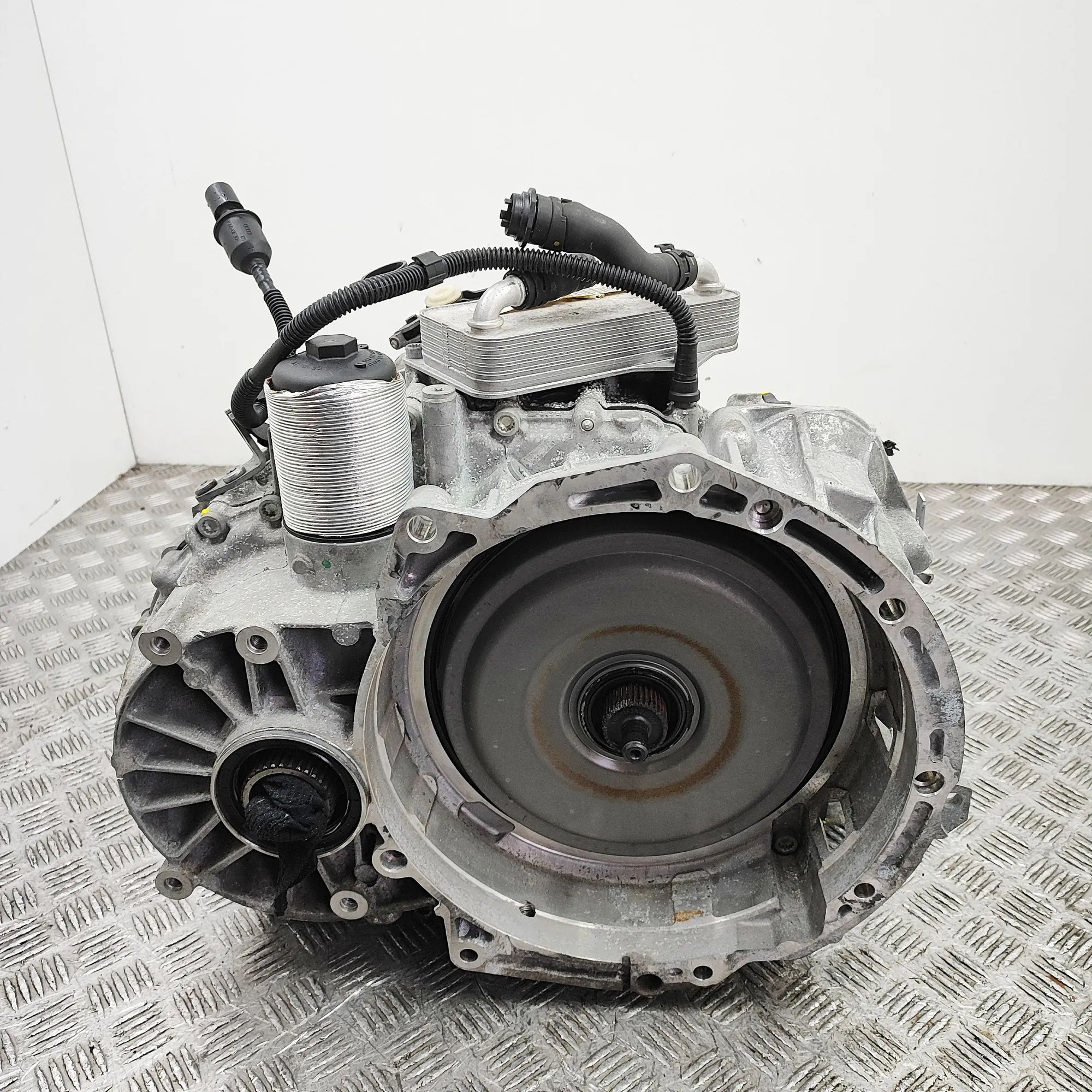 Audi Q3 (F3) Gearbox UZV Gearbox AUDI Q3 (Sportback F3N) (2019-...)
...