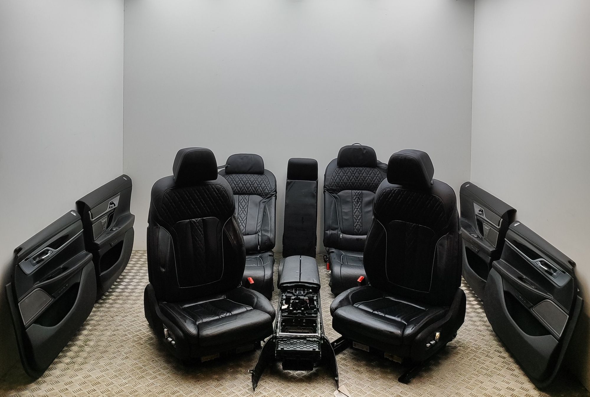 BMW 7 (G11 / G12) Interior Seats W/ Door Cards Kit 7448498, 7448373, 7448374, 7448497 Interior Sea...