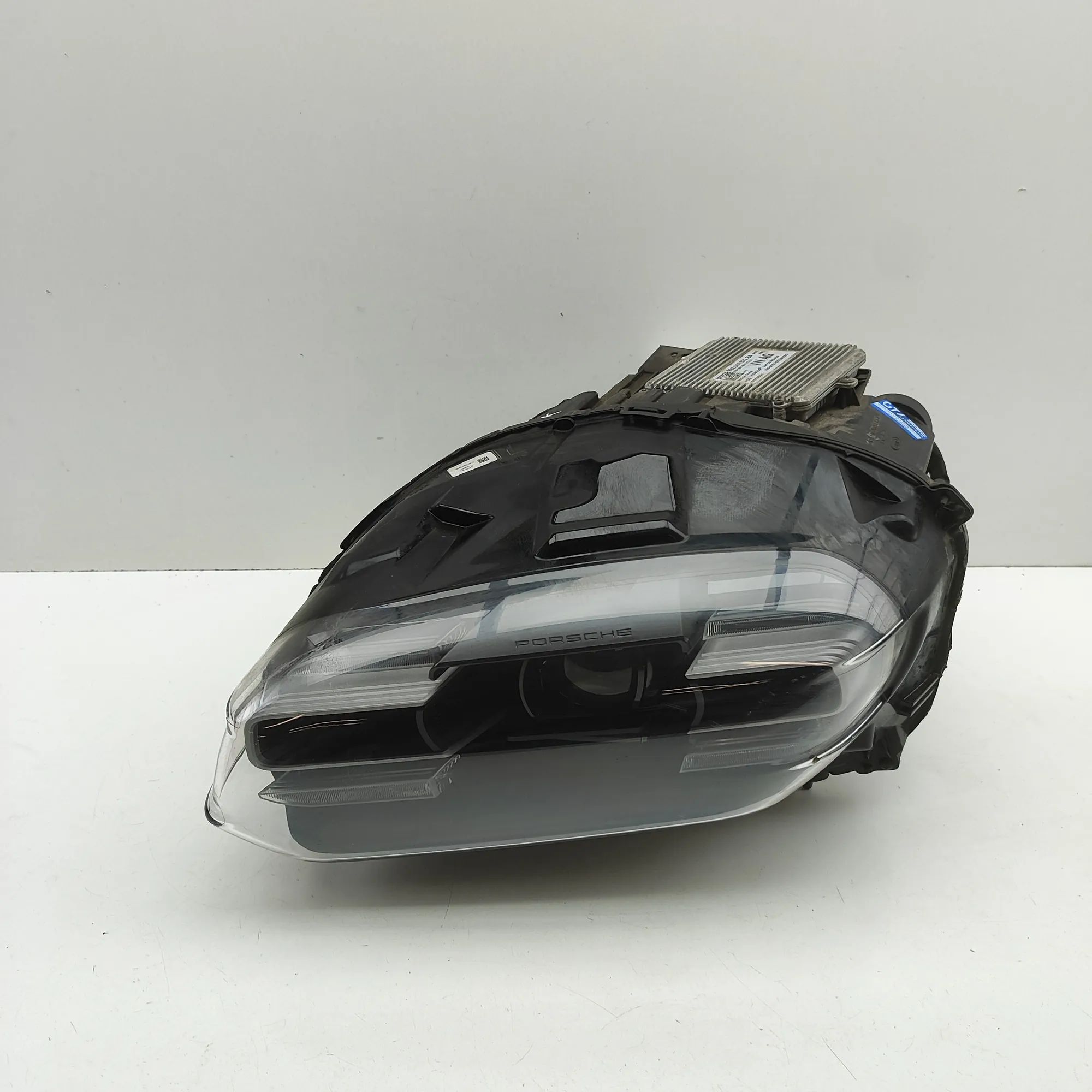 Porsche Taycan Front Left Headlight Front Left Headlight — PORSCHE TAYCAN (2019-......