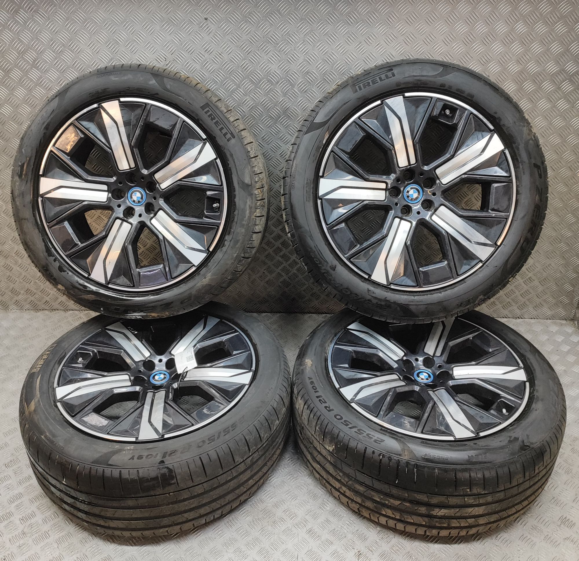 BMW iX (I20) Alloy Wheel Set