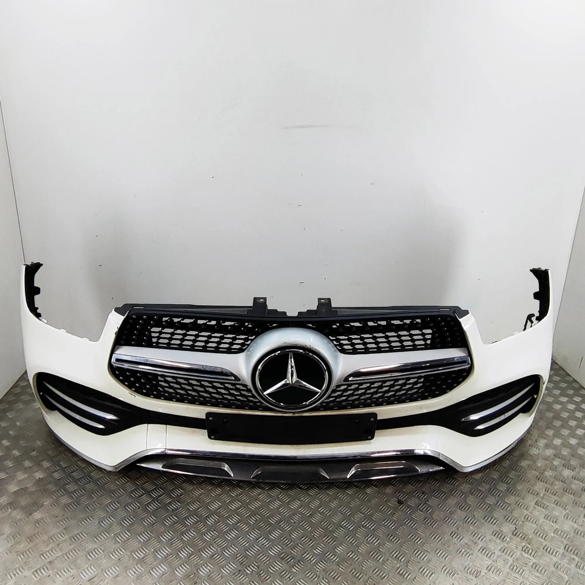 Mercedes-Benz GLE (W167) front bumper A167885203 Front Bumper MERCEDES-BENZ GLE (W167...