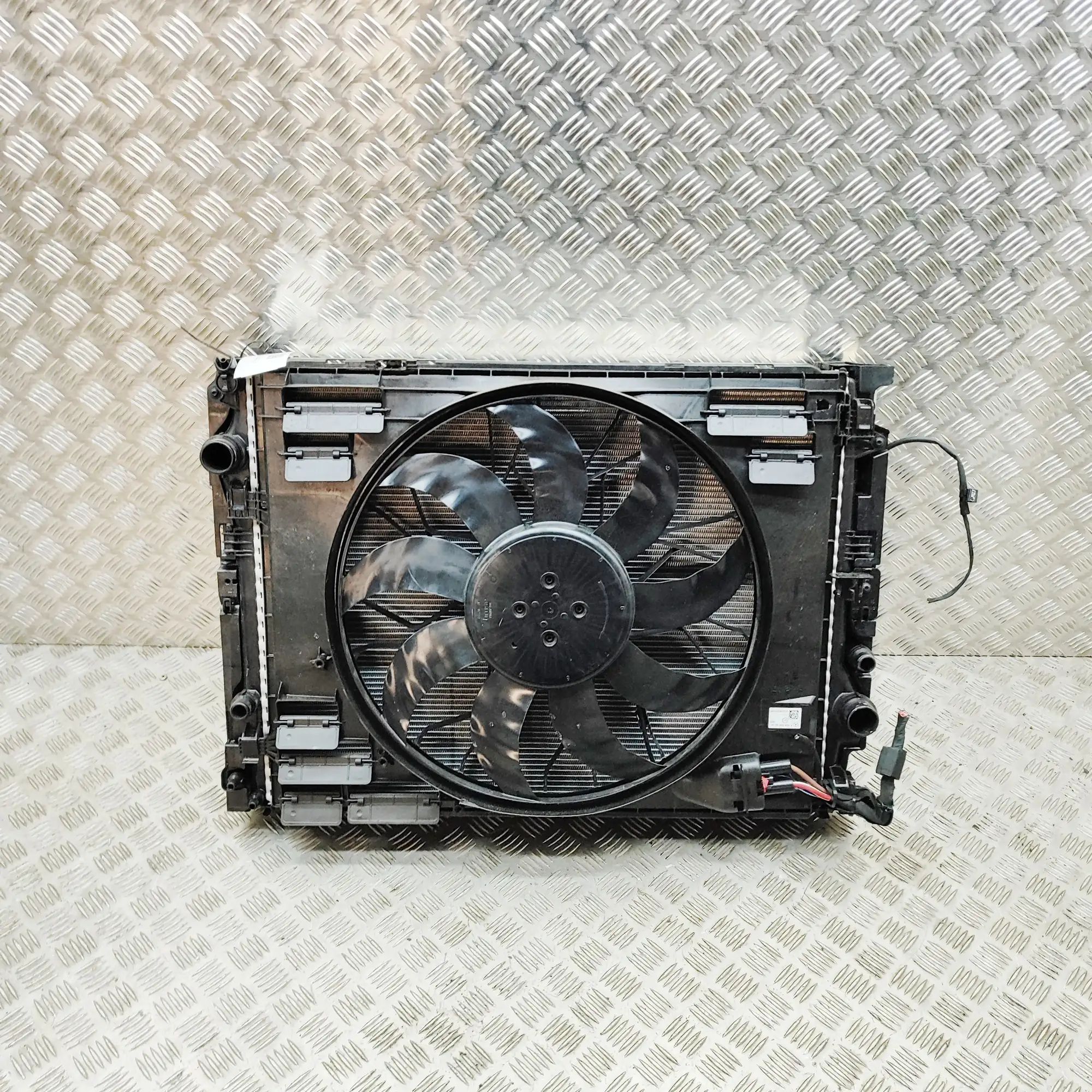 Mercedes-Benz A (W177) Cooling Radiator Pack A0995009500, A0995004102, A0995009100, A0995003...