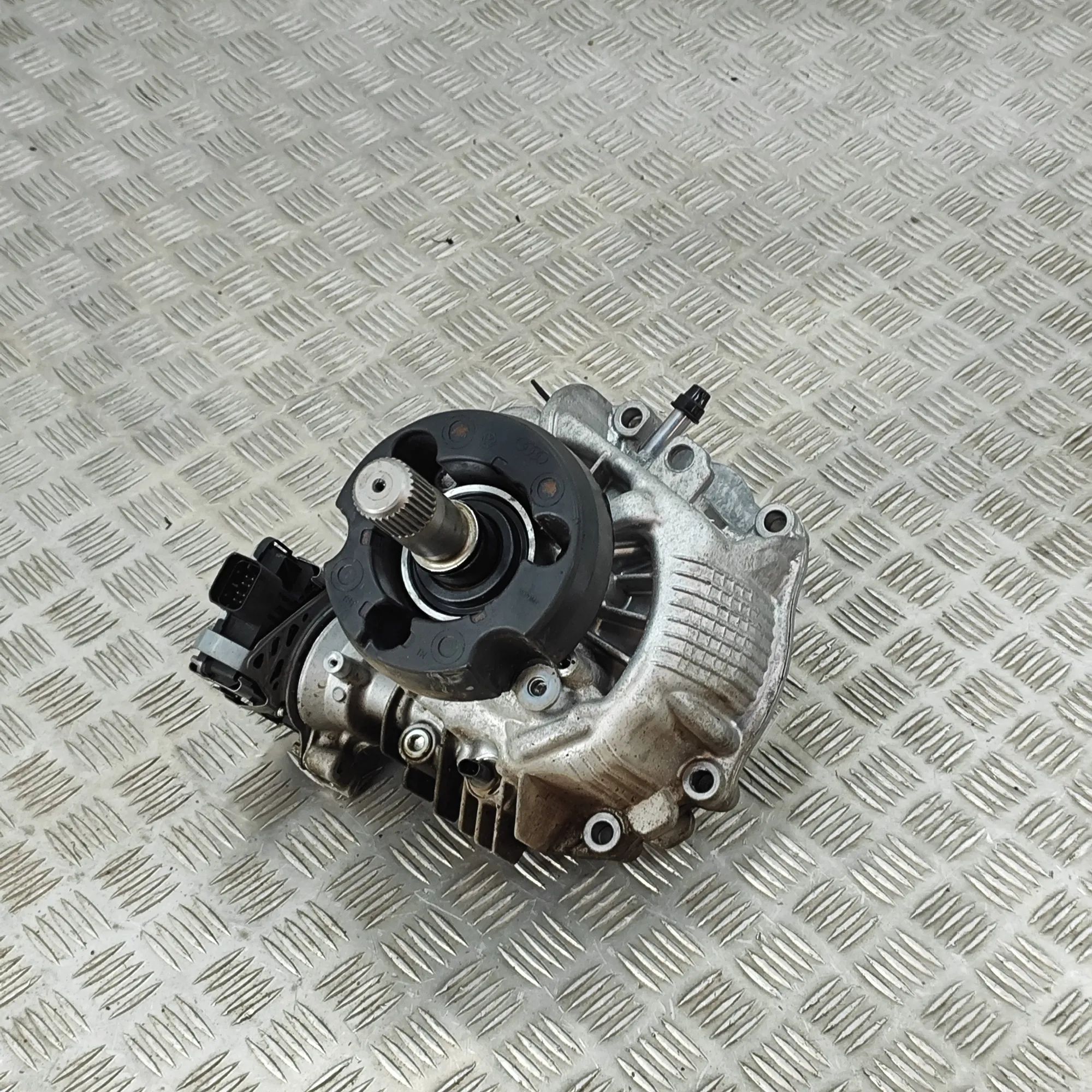 Porsche Cayenne Transfer case Transfer case — PORSCHE CAYENNE (9Y0, 9Y3) (201...