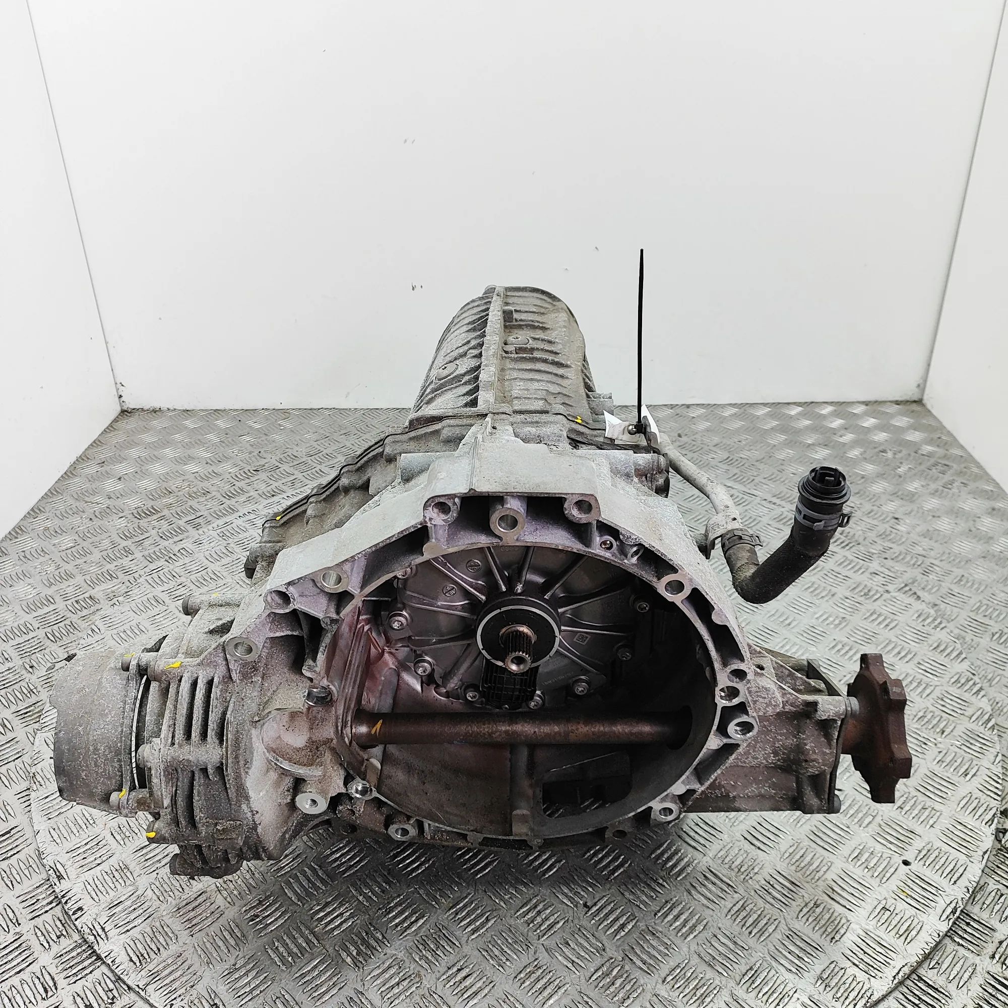 Audi A6 (C7) Gearbox SVF Gearbox AUDI A6 (4G2, C7, 4GC) (2010-2018)
...