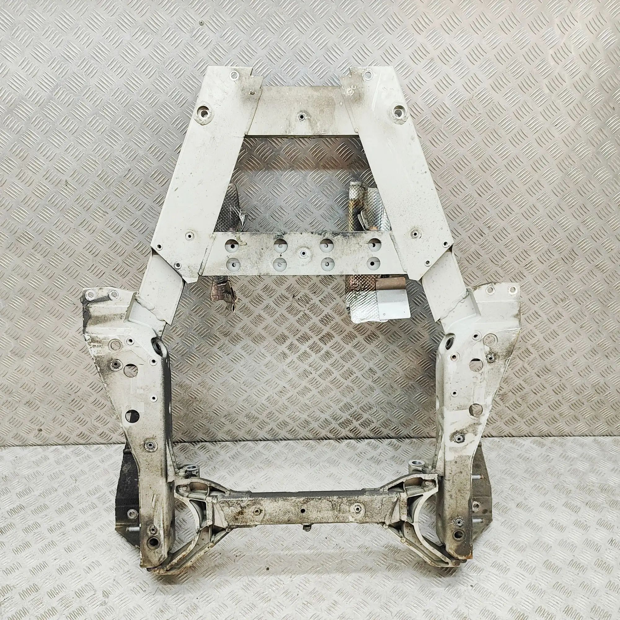 Ferrari California Rear subframe 985283445 Rear Subframe FERRARI CALIFORNIA (200...