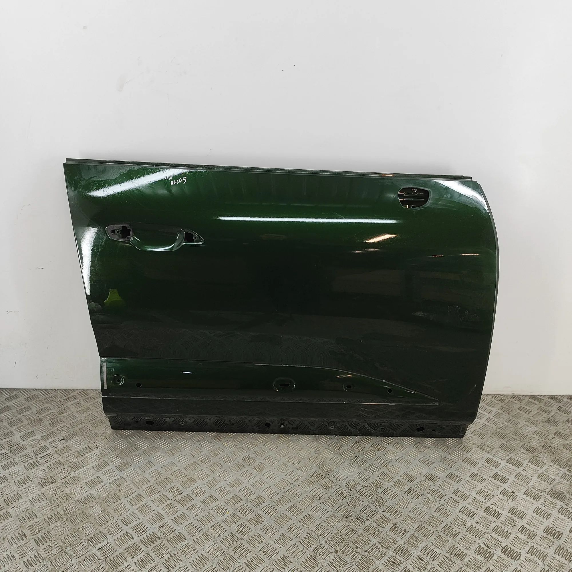 Porsche Macan (XAB) Front Right Door
