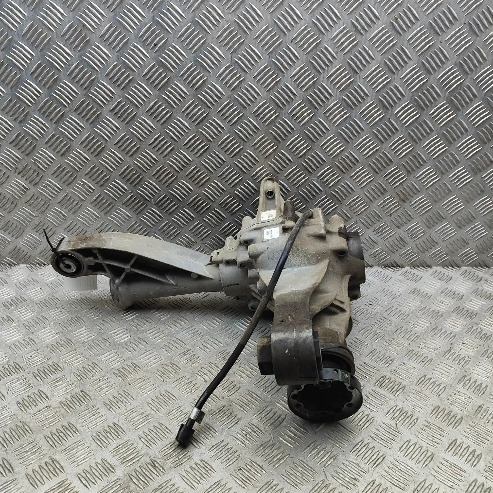 Mercedes-Benz GLE (W167) etutasauspyörästö A1673305100 Front Differential MERCEDES-BENZ GL...