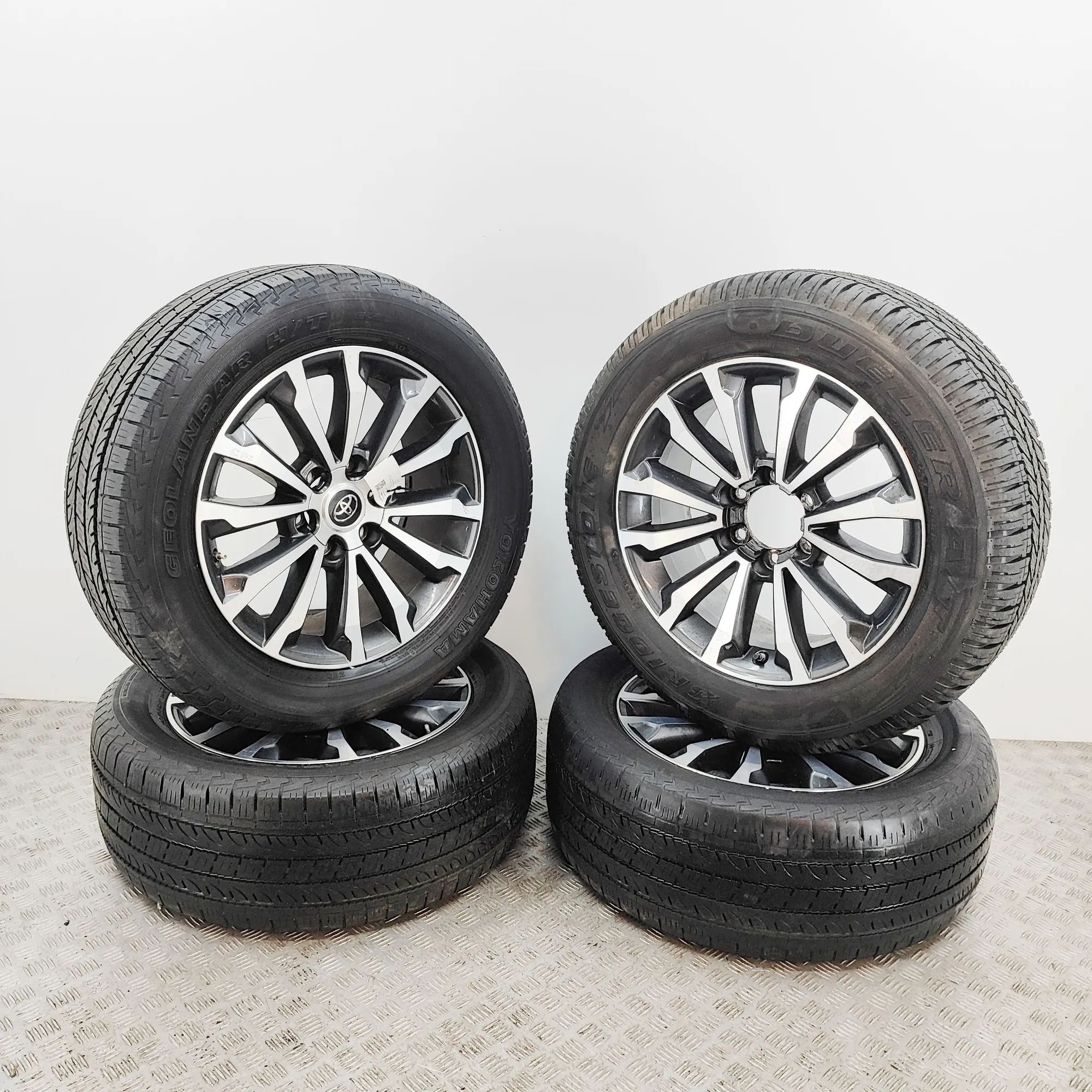 Toyota Land Cruiser 150 Alloy Wheel Set 42611-60E00 Alloy Wheel Set TOYOTA LAND CRUISER...