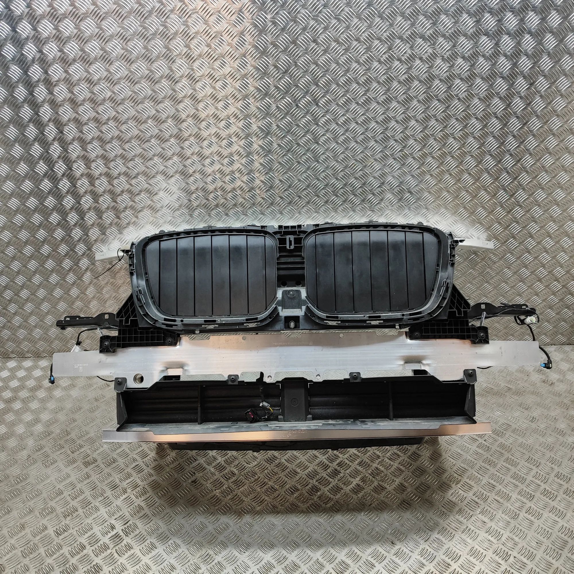 BMW X4 (G02) Slam Panel Frame Kit