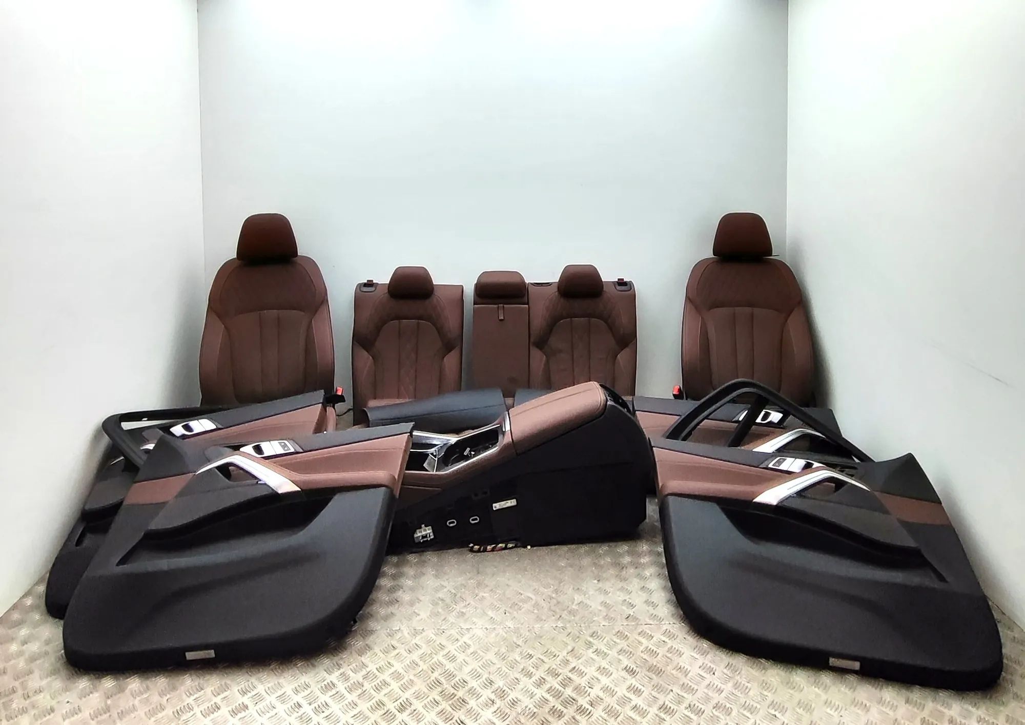 BMW X6 (G06) Interior Seats W/ Door Cards Kit Interior Seats W/ Door Cards Kit — BMW X6 (G06,...