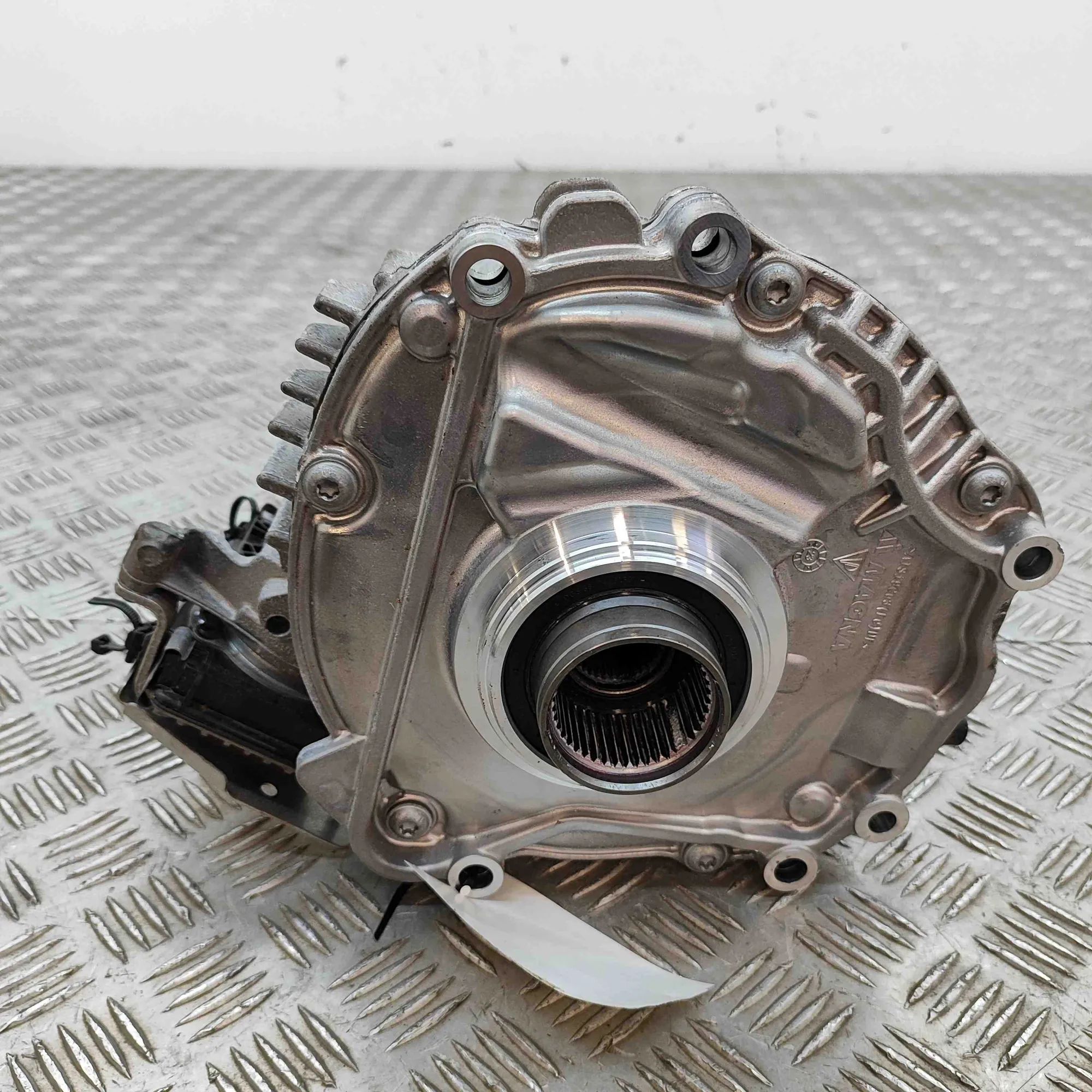 Porsche Cayenne Transfer case Transfer case — PORSCHE CAYENNE (9Y0, 9Y3) (201...