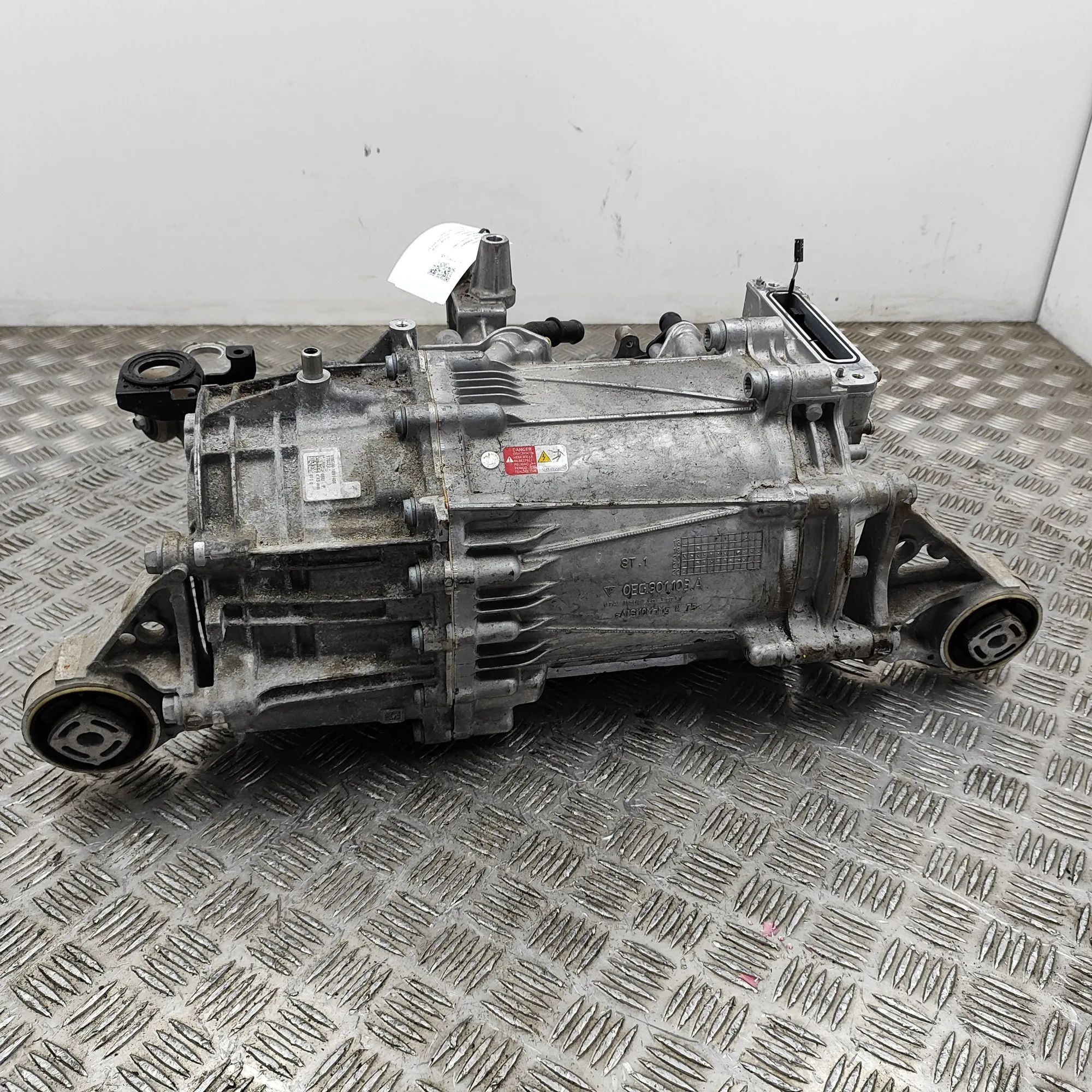 Porsche Taycan Electric motor (EV) Electric motor (EV) — PORSCHE TAYCAN (2019-...)...