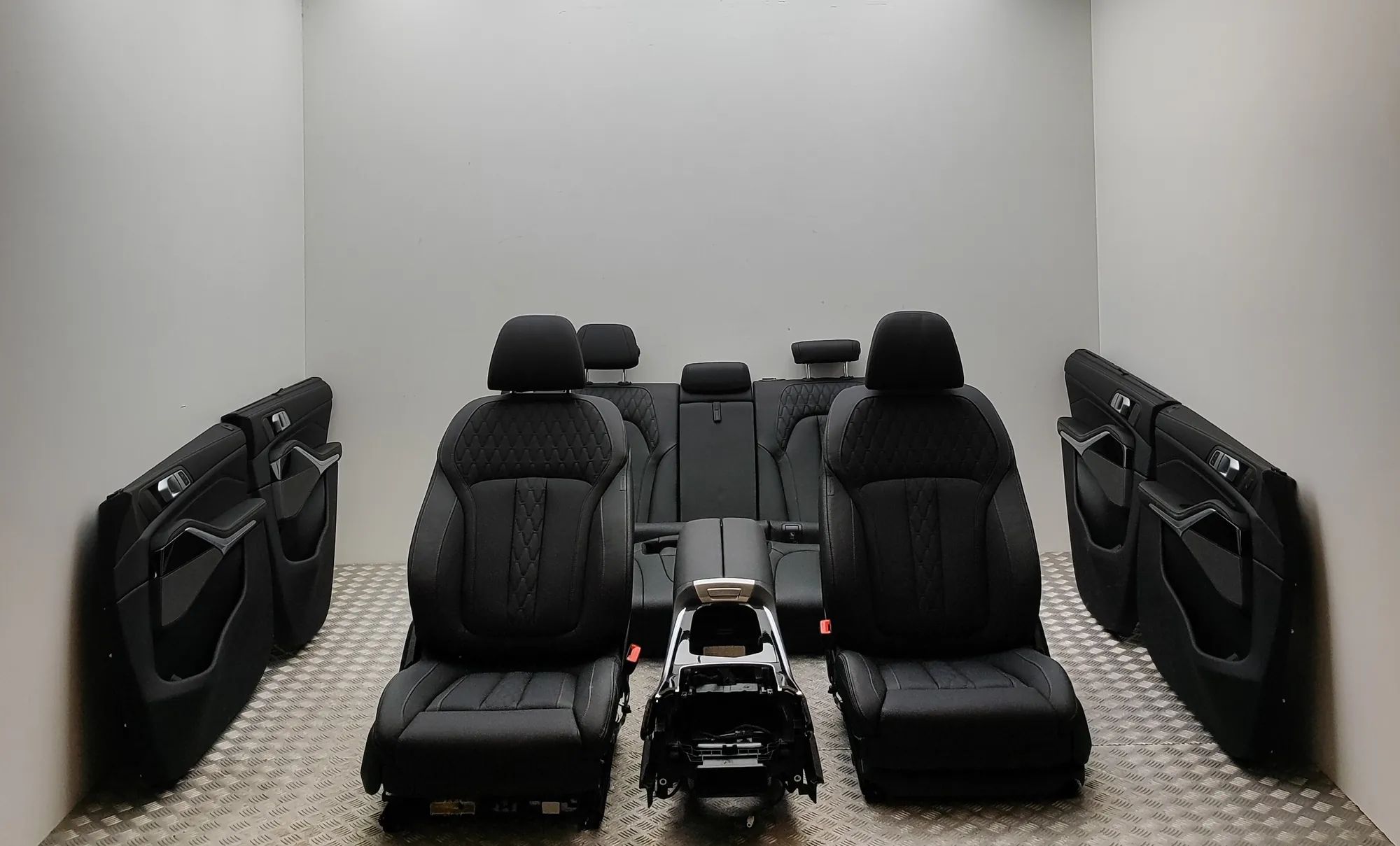 BMW X5 (G05) Interior Seats W/ Door Cards Kit Interior Seats W/ Door Cards Kit — BMW X5 (G05,...