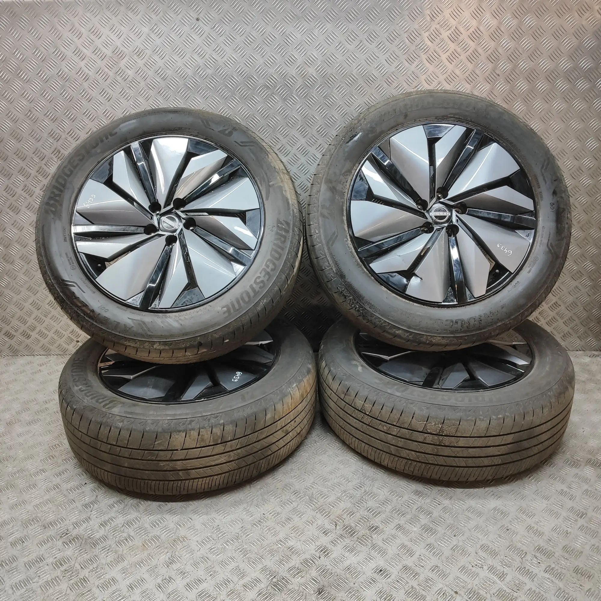 Nissan Ariya Alloy Wheel Set Alloy wheel set — NISSAN ARIYA (FE0) (2020-...)...