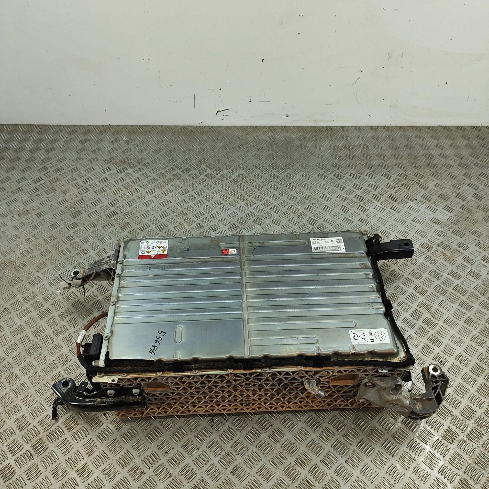 Audi Q5 (FY) aku 80A915099F Battery AUDI Q5 (FY) (2016-...)

Par...