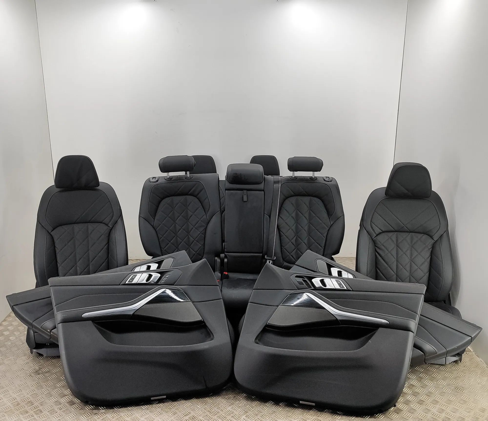 BMW X7 (G07) Interior Seats W/ Door Cards Kit Seat and door trim panel set — BMW X7 (G07) (20...