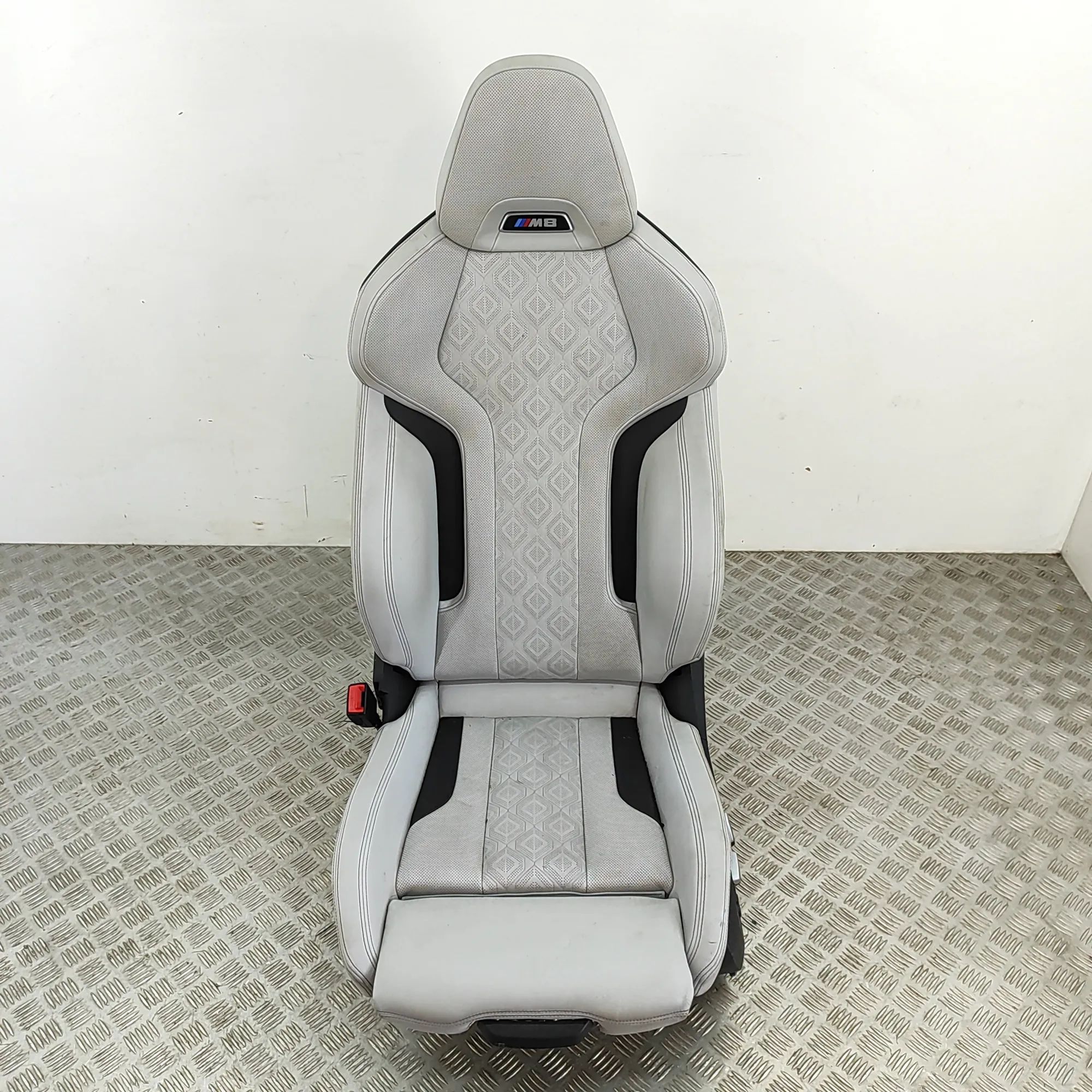 BMW 8 (G15) Front Left Seat 8088323, 8067227 Front Left Seat BMW 8 SERIES (...