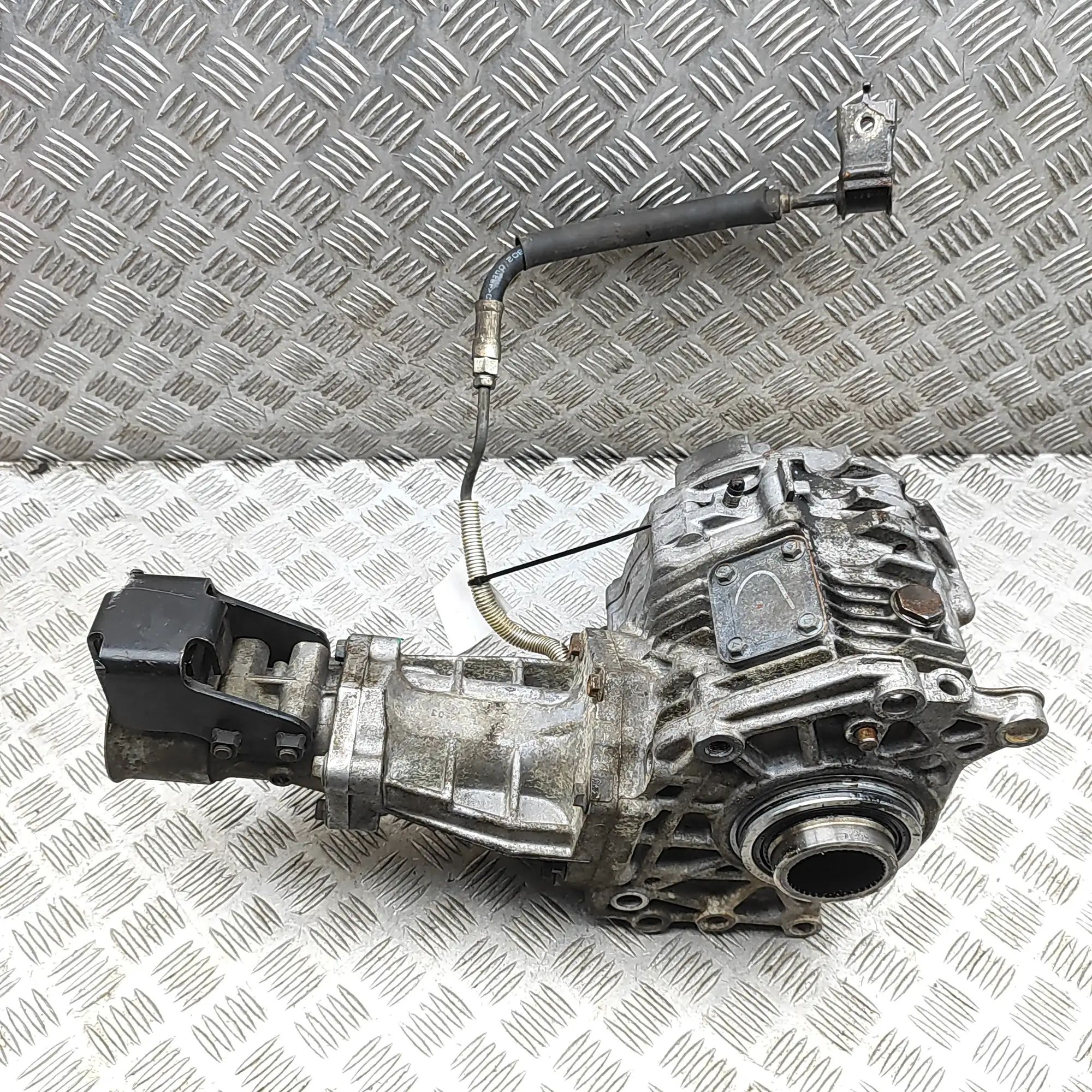 Mitsubishi Lancer Transfer case Transfer case — MITSUBISHI LANCER (2008-2013) —...