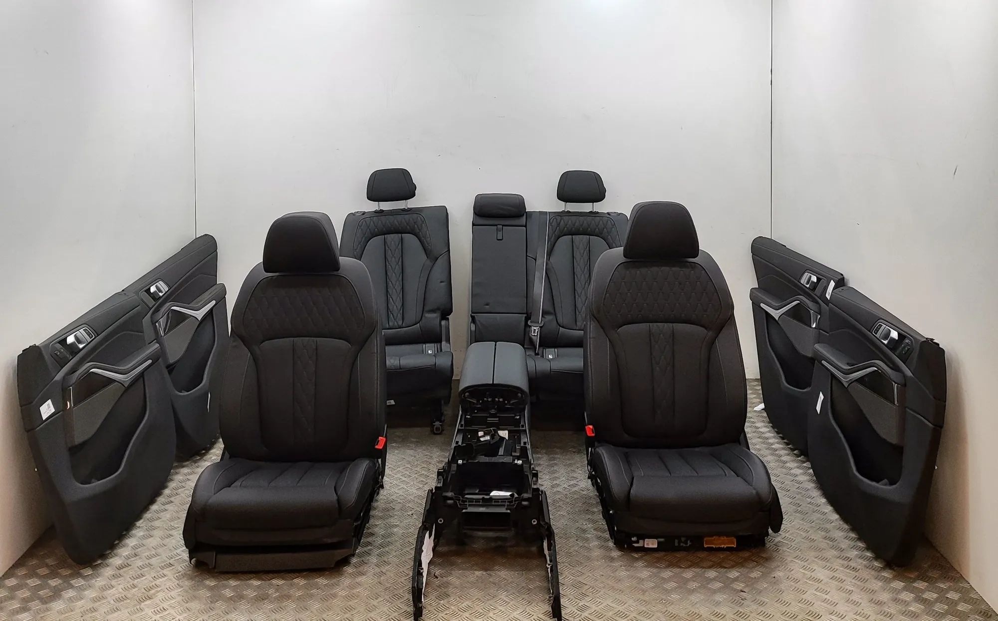 BMW X7 (G07) Interior Seats W/ Door Cards Kit